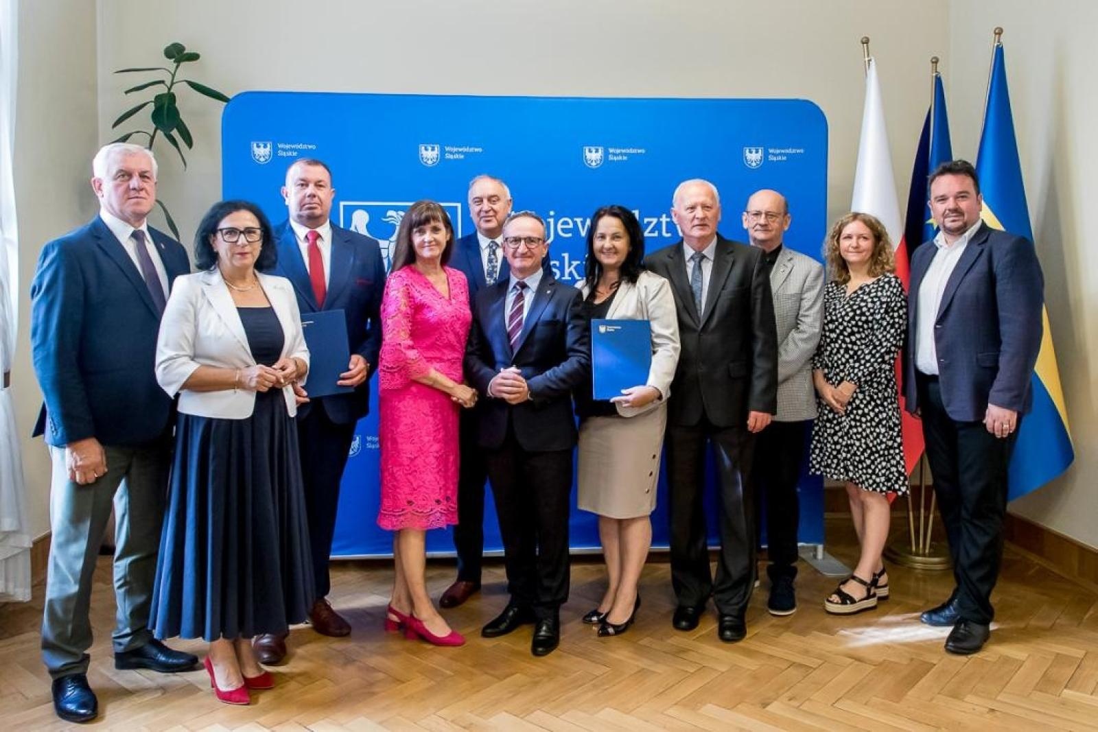 Zdjęcie w galerii na portalu naszraciborz.pl: Blisko 21 milionów złotych dla powiatu raciborskiego. Historyczne wsparcie na scalenie gruntów wiadomości z regionu