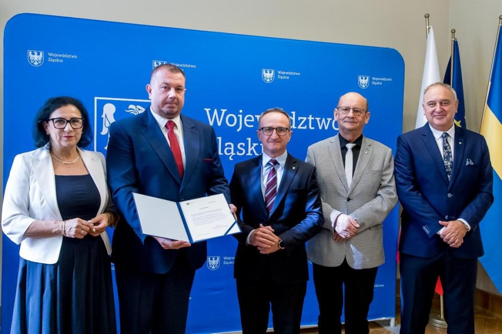 Zdjęcie w galerii na portalu naszraciborz.pl: Blisko 21 milionów złotych dla powiatu raciborskiego. Historyczne wsparcie na scalenie gruntów wiadomości z regionu