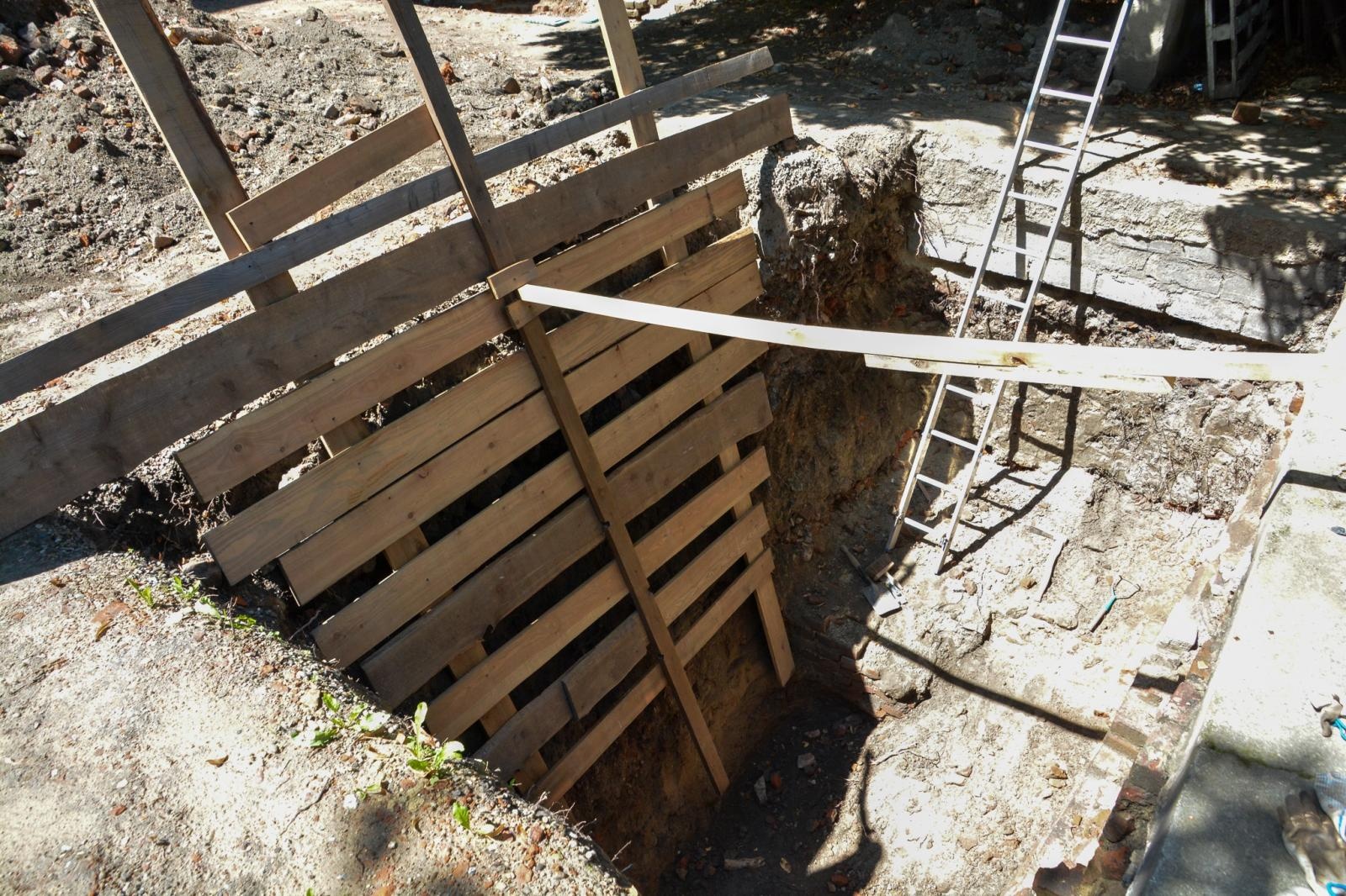 Zdjęcie w galerii na portalu naszraciborz.pl: Szczątki noworodków odkryto przy ul. Gimnazjalnej [FOTO i WIDEO] wiadomości z regionu