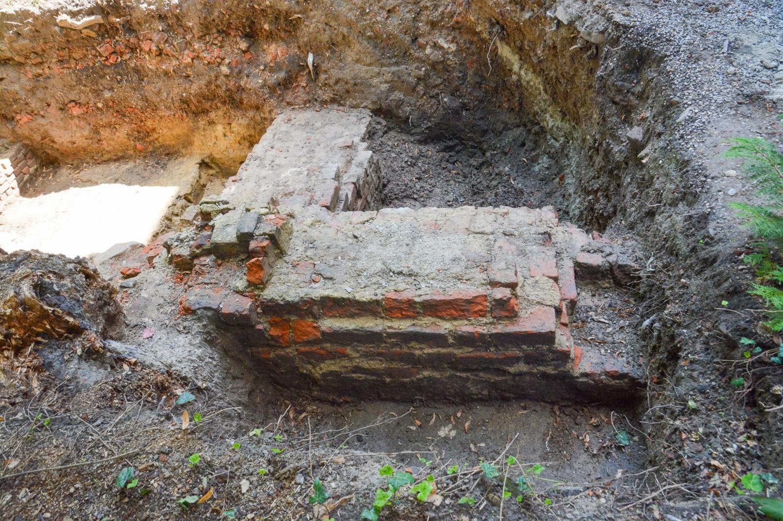 Zdjęcie w galerii na portalu naszraciborz.pl: Szczątki noworodków odkryto przy ul. Gimnazjalnej [FOTO i WIDEO] wiadomości z regionu