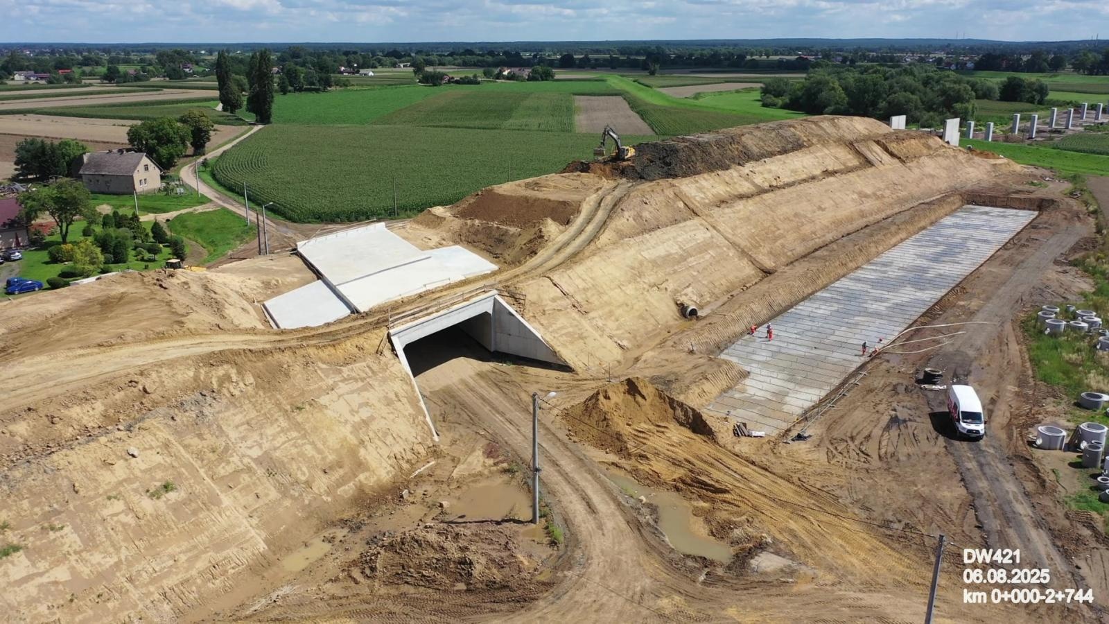 Zdjęcie w galerii na portalu naszraciborz.pl: Most nad Odrą w ciągu drogi wojewódzkiej 421 – postęp prac sięgnął 60%. W galerii najnowsze zdjęcia z placu budowy wiadomości z regionu