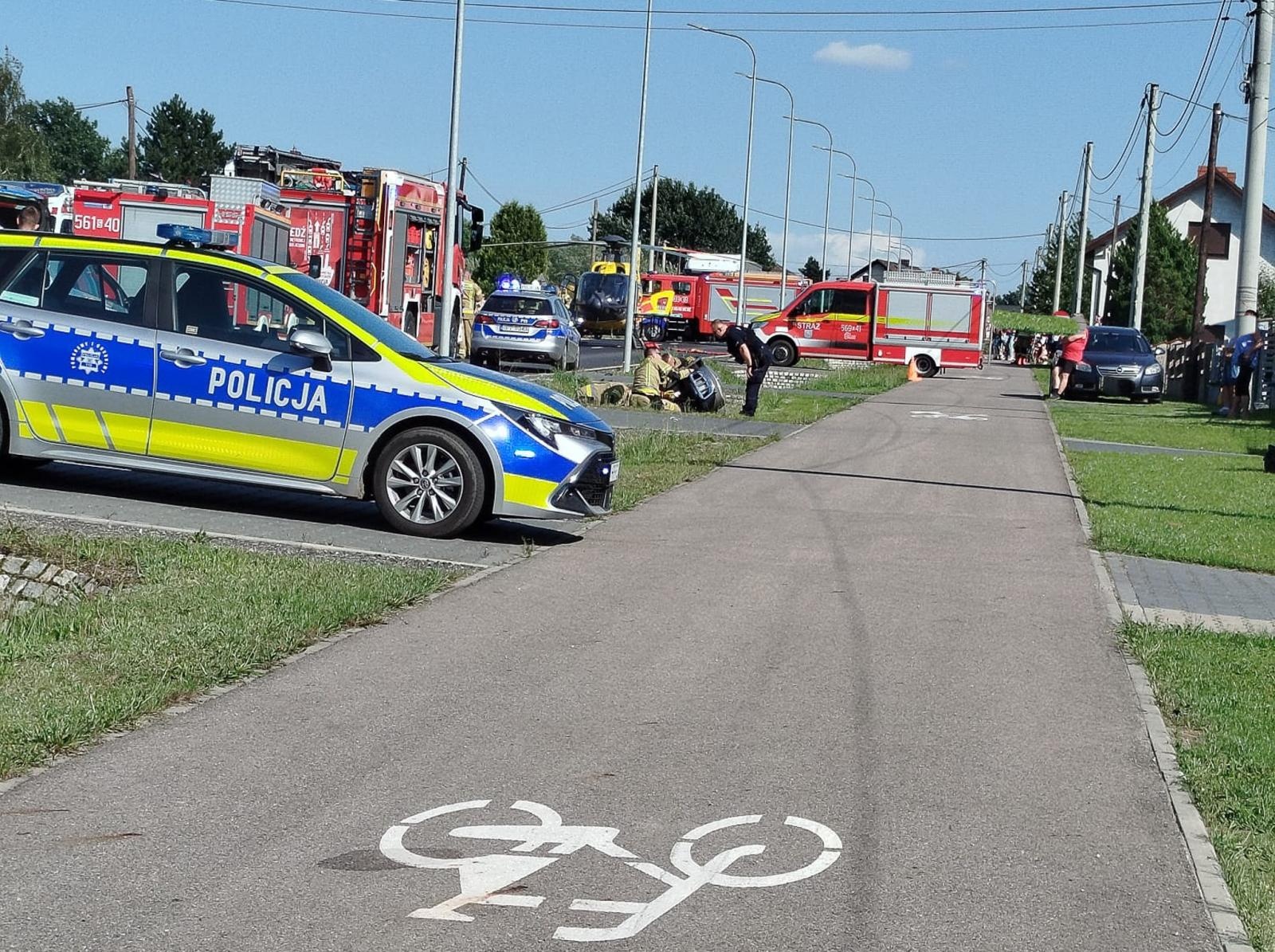 Zdjęcie w galerii na portalu naszraciborz.pl: Wypadek w Kornowacu. Pasażerka motocykla trafiła do szpitala śmigłowcem wiadomości z regionu