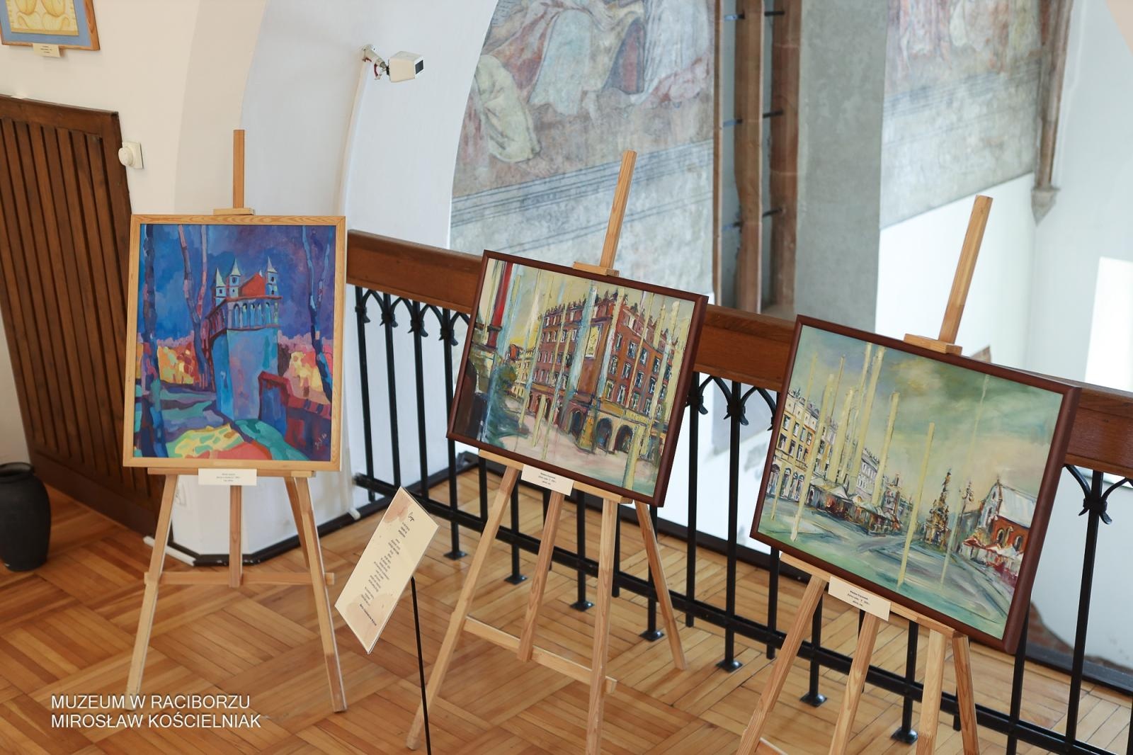 Zdjęcie w galerii na portalu naszraciborz.pl: Racibórz w oczach artystów – wernisaż Racibórz Malowany w muzealnych murach wiadomości z regionu