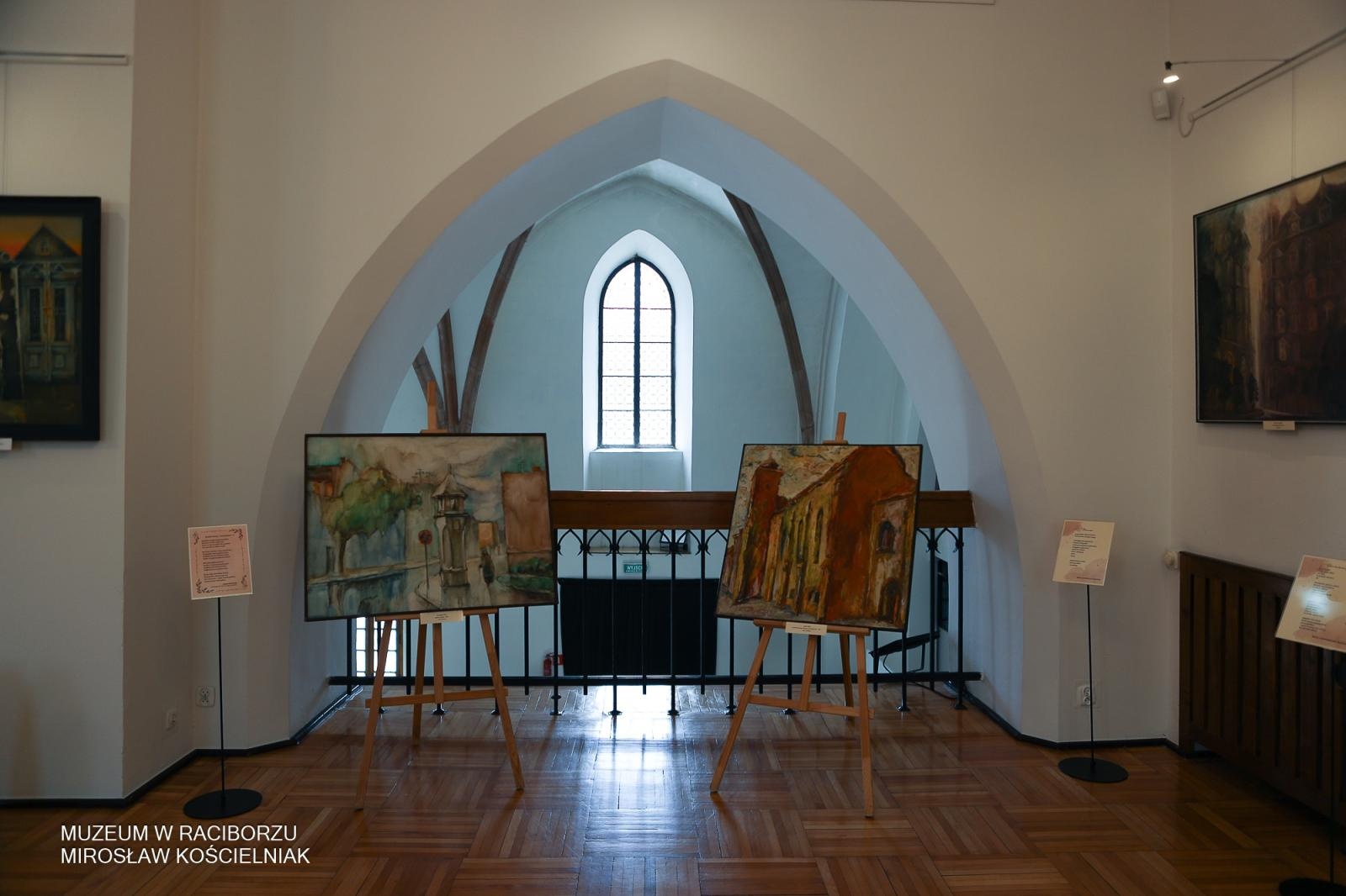 Zdjęcie w galerii na portalu naszraciborz.pl: Racibórz w oczach artystów – wernisaż Racibórz Malowany w muzealnych murach wiadomości z regionu