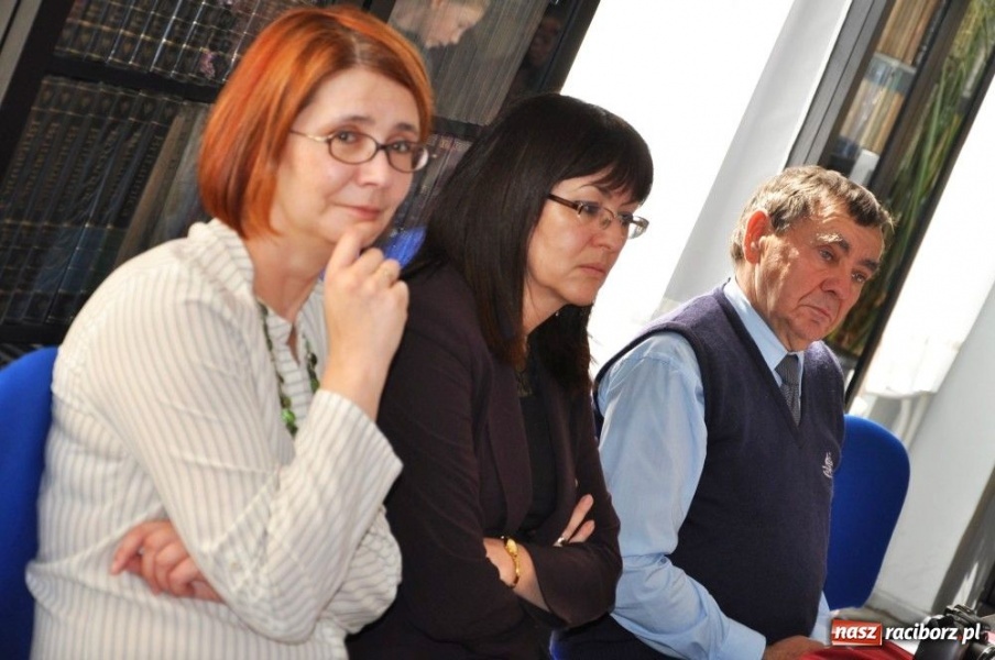 Zdjęcie w galerii na portalu naszraciborz.pl: Łosprawiali po naszymu wiadomości z regionu