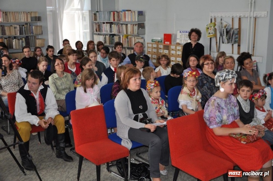 Zdjęcie w galerii na portalu naszraciborz.pl: Łosprawiali po naszymu wiadomości z regionu