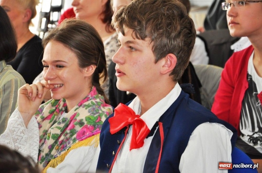 Zdjęcie w galerii na portalu naszraciborz.pl: Łosprawiali po naszymu wiadomości z regionu