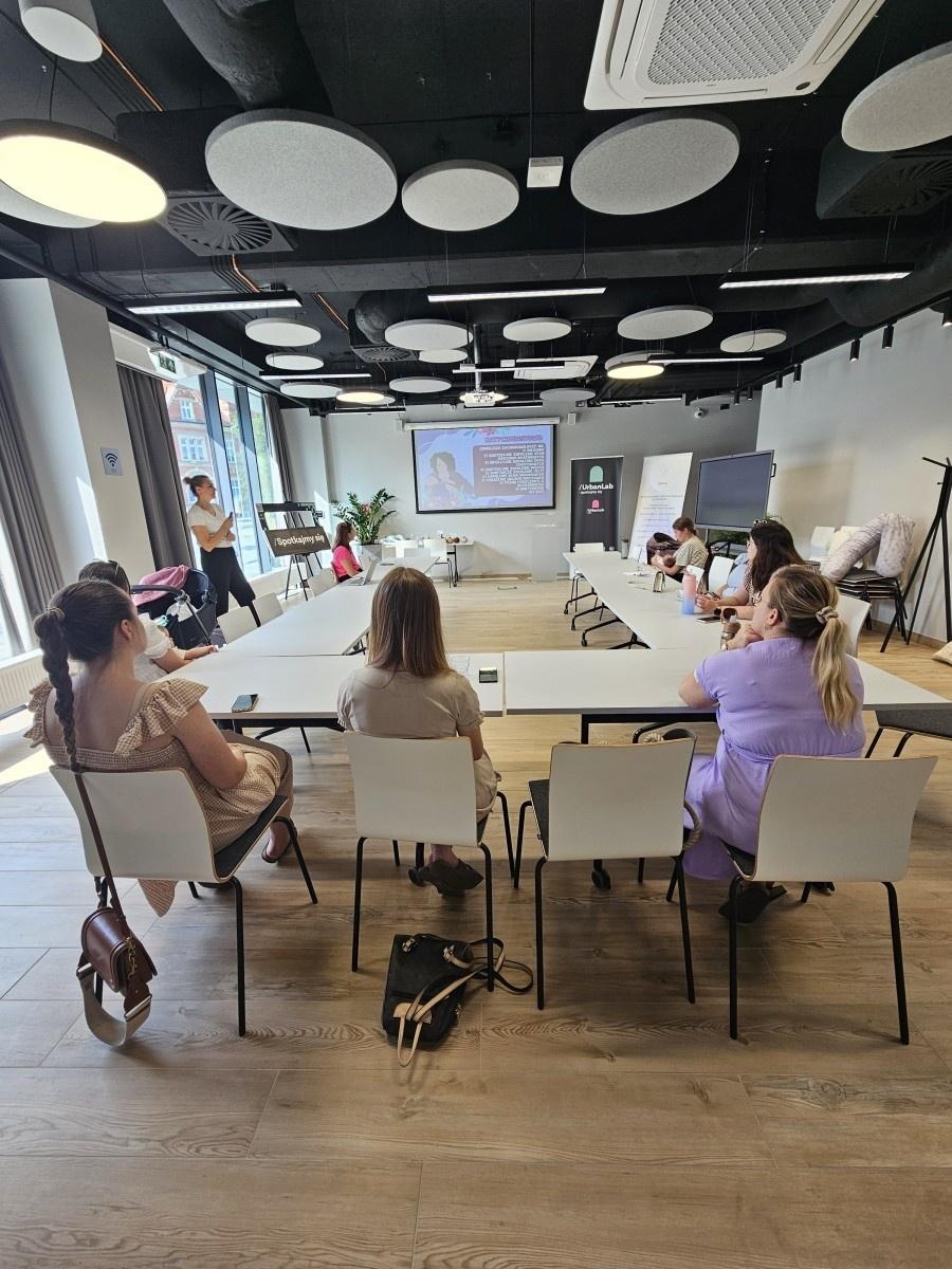 Zdjęcie w galerii na portalu naszraciborz.pl: Wsparcie, bliskość i edukacja – spotkanie z okazji Światowego Tygodnia Karmienia Piersią w Urban Lab wiadomości z regionu