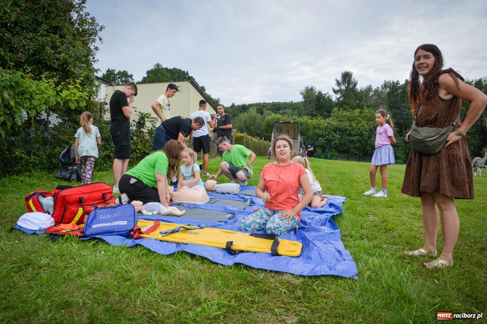 Zdjęcie w galerii na portalu naszraciborz.pl: Mateusz Ziółko i setki gości na trzecim festynie parafialnym w Brzeziu [FOTO i WIDEO] wiadomości z regionu