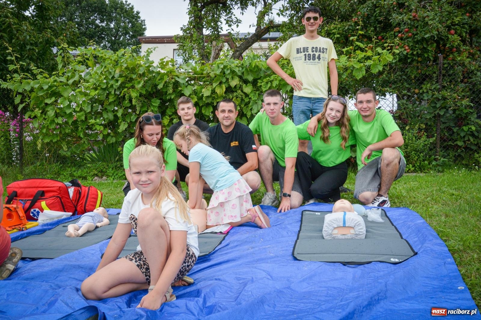Zdjęcie w galerii na portalu naszraciborz.pl: Mateusz Ziółko i setki gości na trzecim festynie parafialnym w Brzeziu [FOTO i WIDEO] wiadomości z regionu
