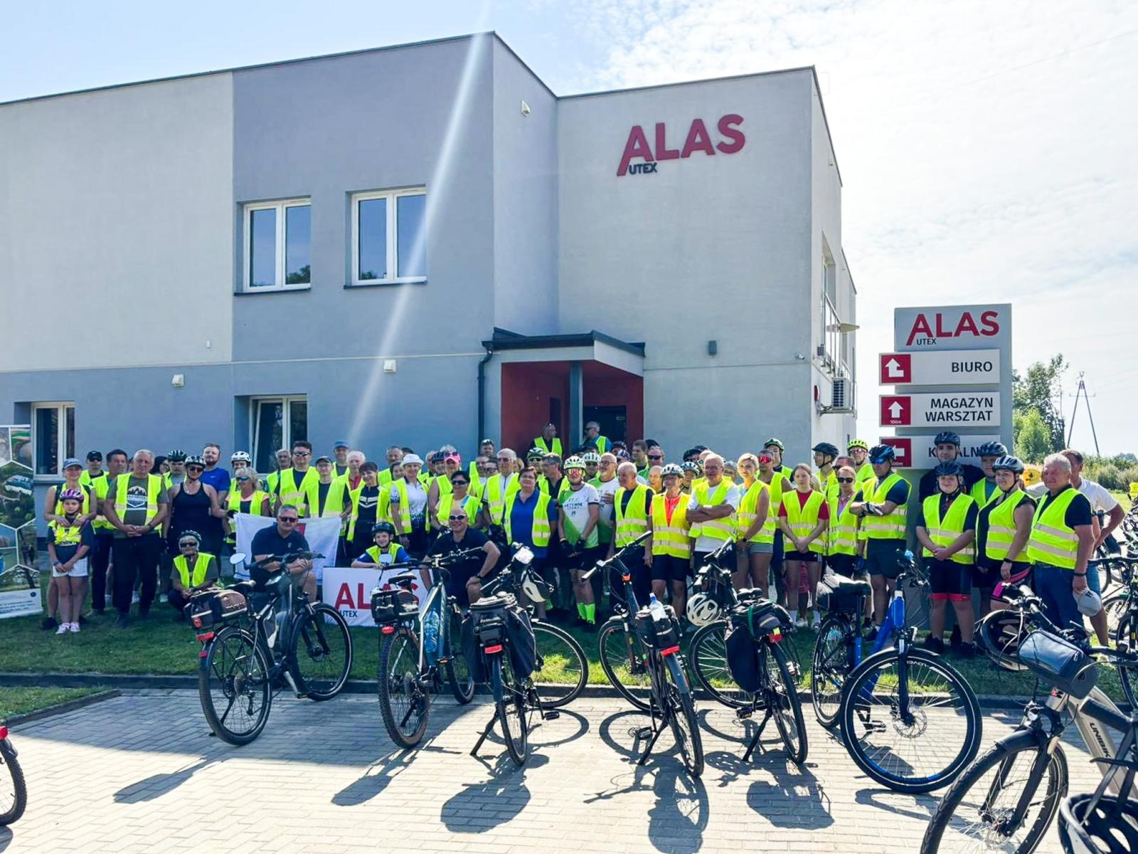 Zdjęcie w galerii na portalu naszraciborz.pl: Blisko 100 rowerzystów na 15. Rajdzie Rowerowym w Gminie Krzyżanowice wiadomości z regionu