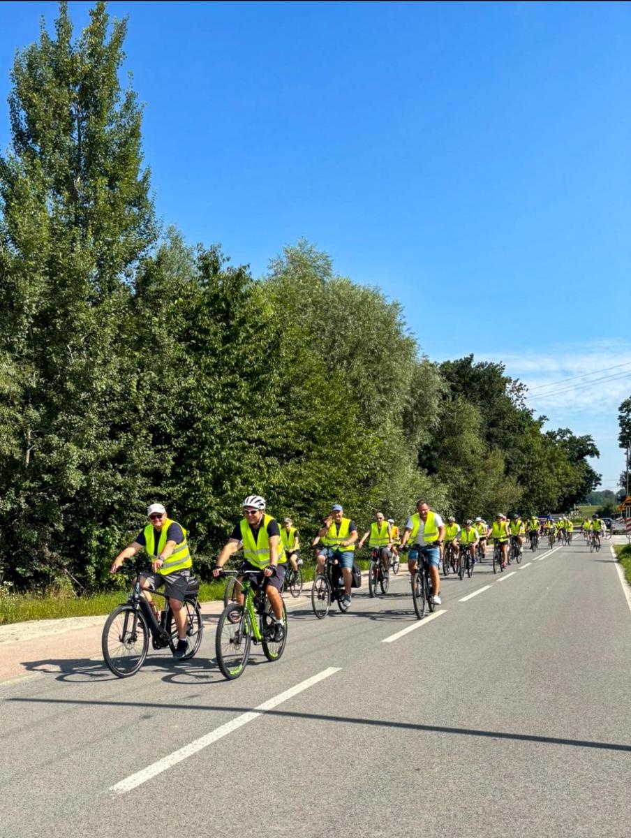 Zdjęcie w galerii na portalu naszraciborz.pl: Blisko 100 rowerzystów na 15. Rajdzie Rowerowym w Gminie Krzyżanowice wiadomości z regionu