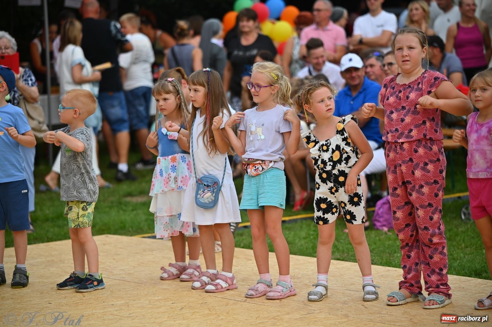 Zdjęcie w galerii na portalu naszraciborz.pl: Trzeci festyn parafialny w Raciborzu-Brzeziu – rodzinne święto z udziałem gości z całego województwa - relacja na bis! wiadomości z regionu