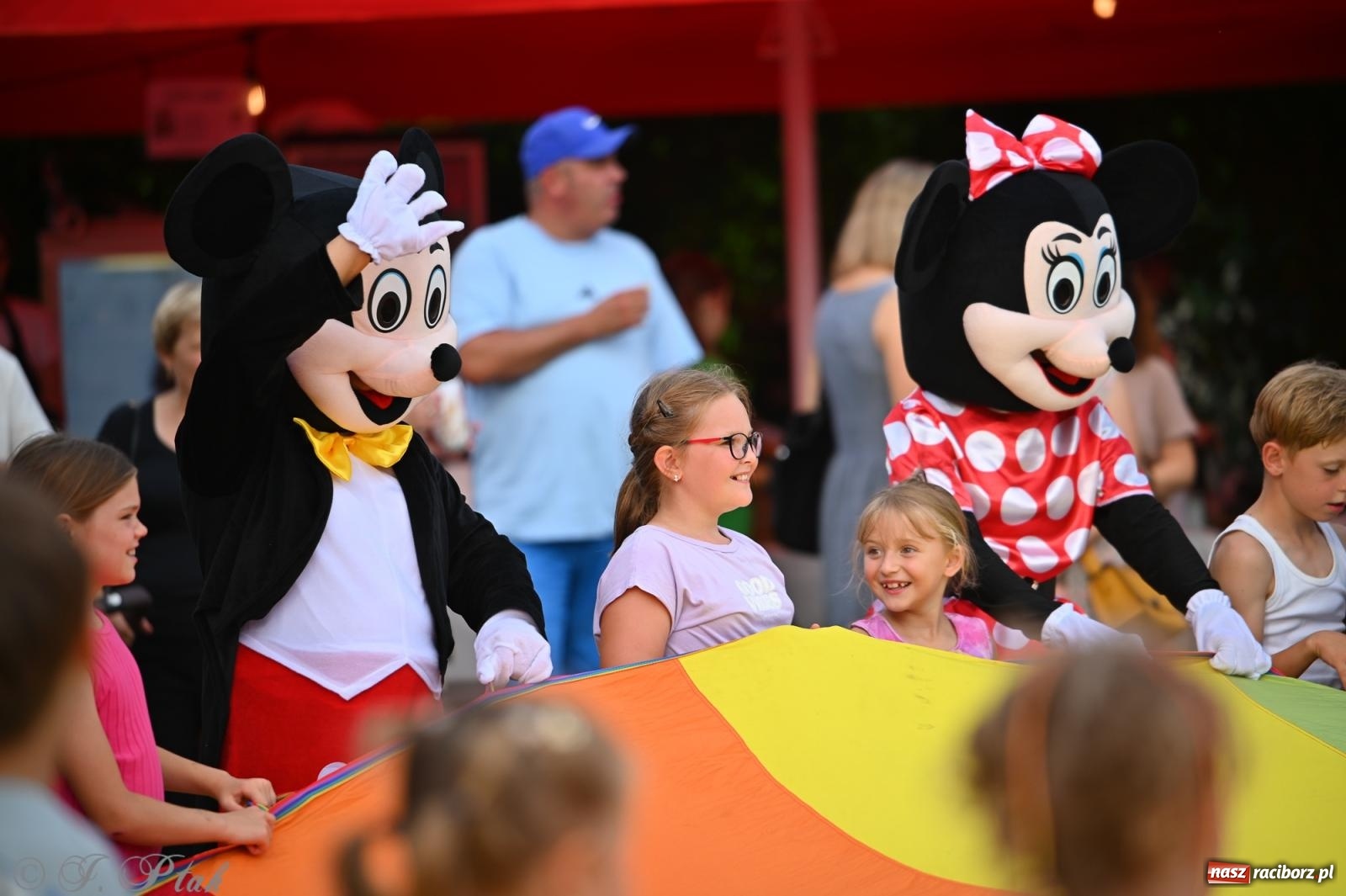 Zdjęcie w galerii na portalu naszraciborz.pl: Trzeci festyn parafialny w Raciborzu-Brzeziu – rodzinne święto z udziałem gości z całego województwa - relacja na bis! wiadomości z regionu