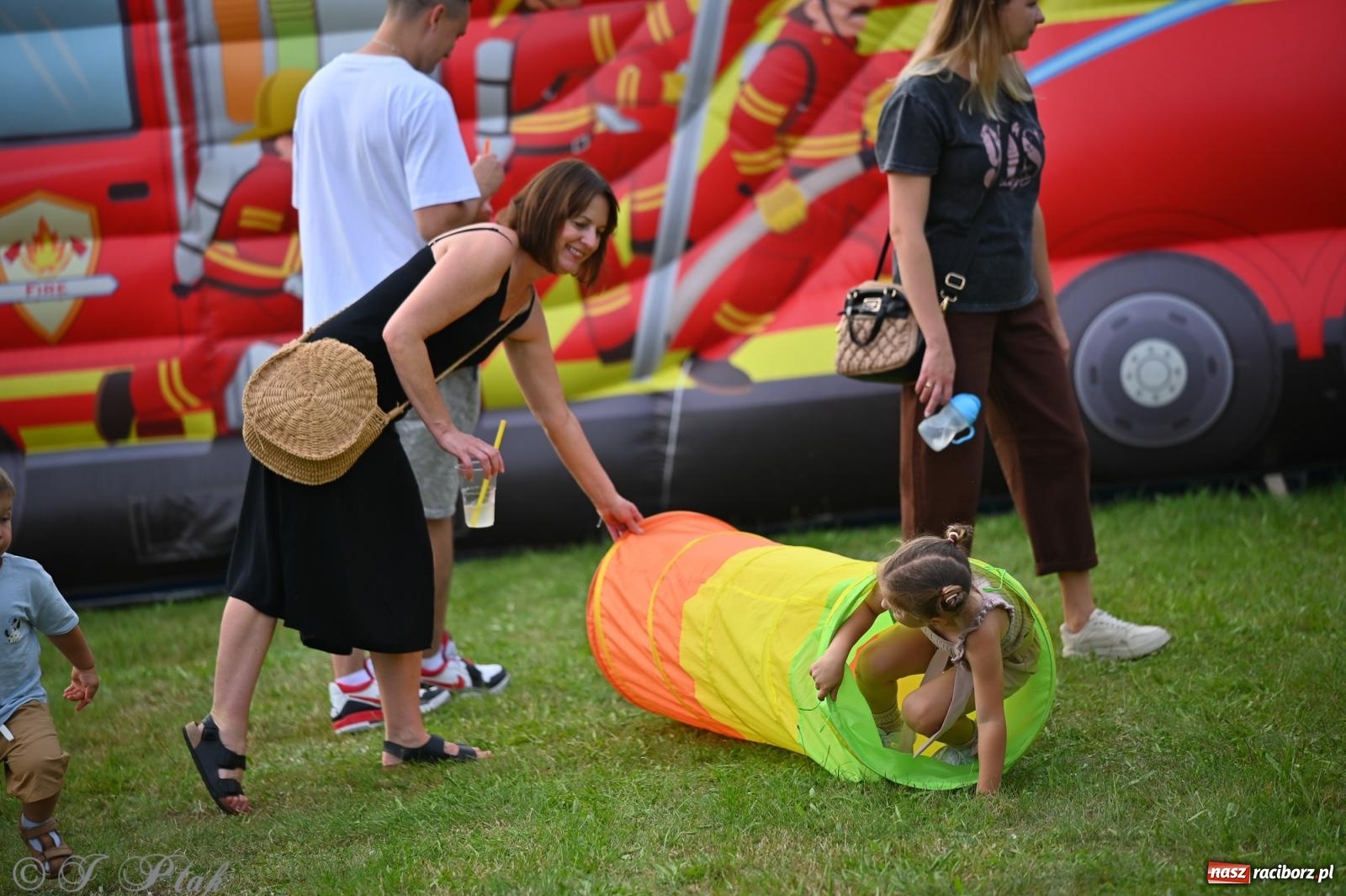 Zdjęcie w galerii na portalu naszraciborz.pl: Trzeci festyn parafialny w Raciborzu-Brzeziu – rodzinne święto z udziałem gości z całego województwa - relacja na bis! wiadomości z regionu