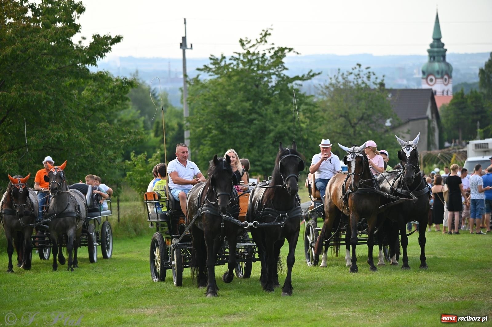 Zdjęcie w galerii na portalu naszraciborz.pl: Trzeci festyn parafialny w Raciborzu-Brzeziu – rodzinne święto z udziałem gości z całego województwa - relacja na bis! wiadomości z regionu
