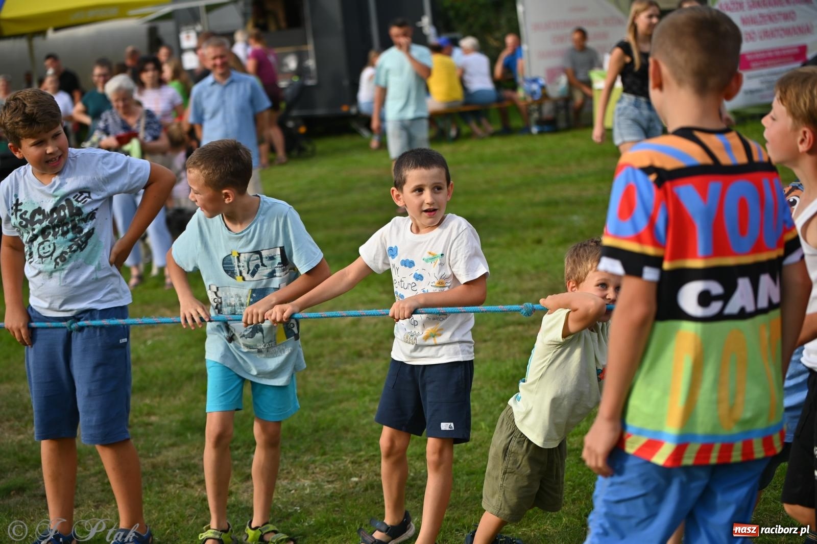 Zdjęcie w galerii na portalu naszraciborz.pl: Trzeci festyn parafialny w Raciborzu-Brzeziu – rodzinne święto z udziałem gości z całego województwa - relacja na bis! wiadomości z regionu
