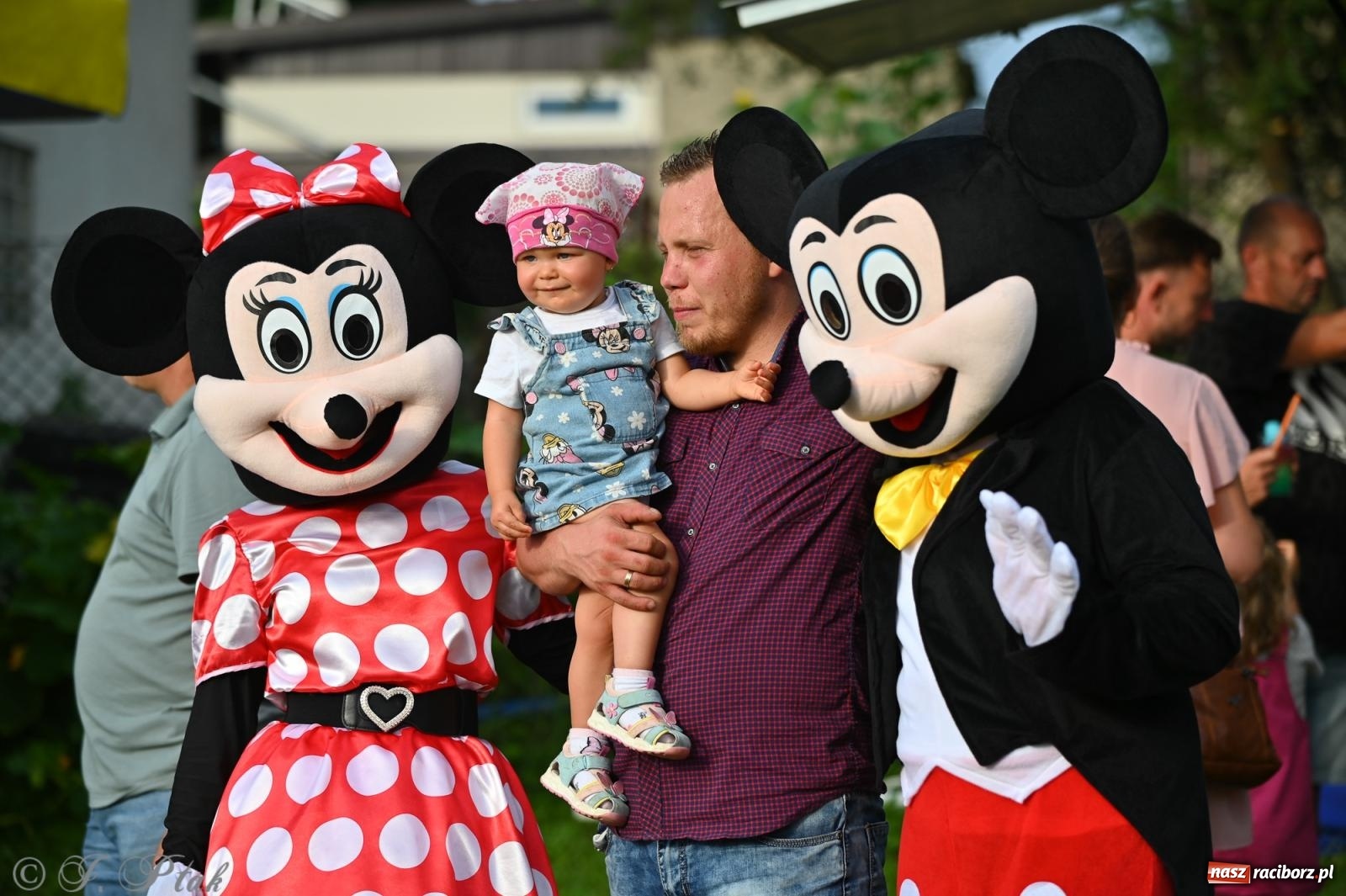 Zdjęcie w galerii na portalu naszraciborz.pl: Trzeci festyn parafialny w Raciborzu-Brzeziu – rodzinne święto z udziałem gości z całego województwa - relacja na bis! wiadomości z regionu