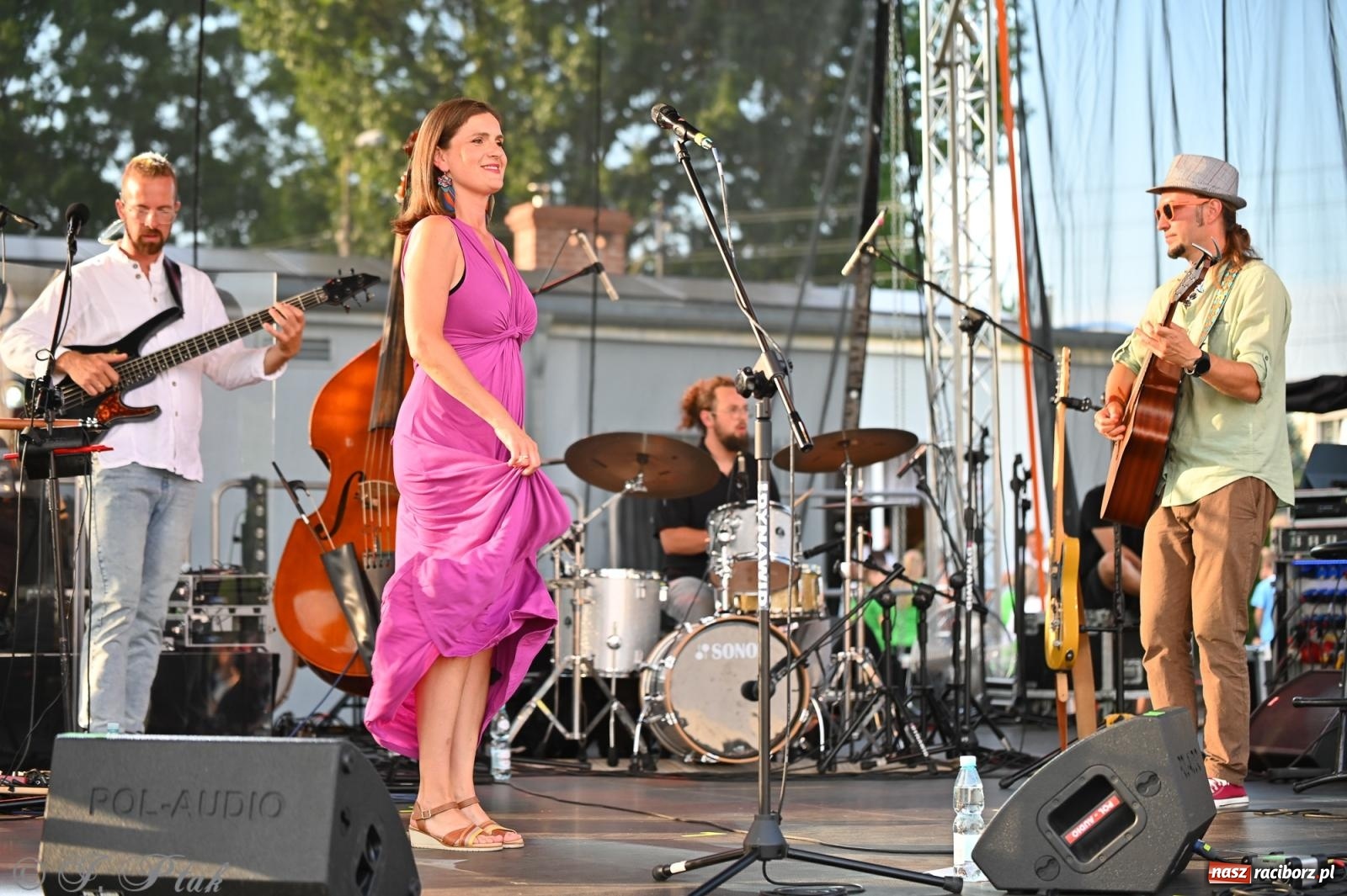 Zdjęcie w galerii na portalu naszraciborz.pl: Trzeci festyn parafialny w Raciborzu-Brzeziu – rodzinne święto z udziałem gości z całego województwa - relacja na bis! wiadomości z regionu