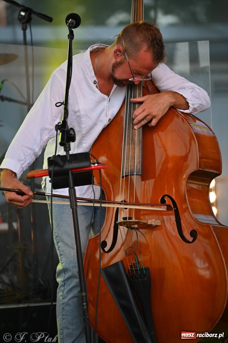 Zdjęcie w galerii na portalu naszraciborz.pl: Trzeci festyn parafialny w Raciborzu-Brzeziu – rodzinne święto z udziałem gości z całego województwa - relacja na bis! wiadomości z regionu