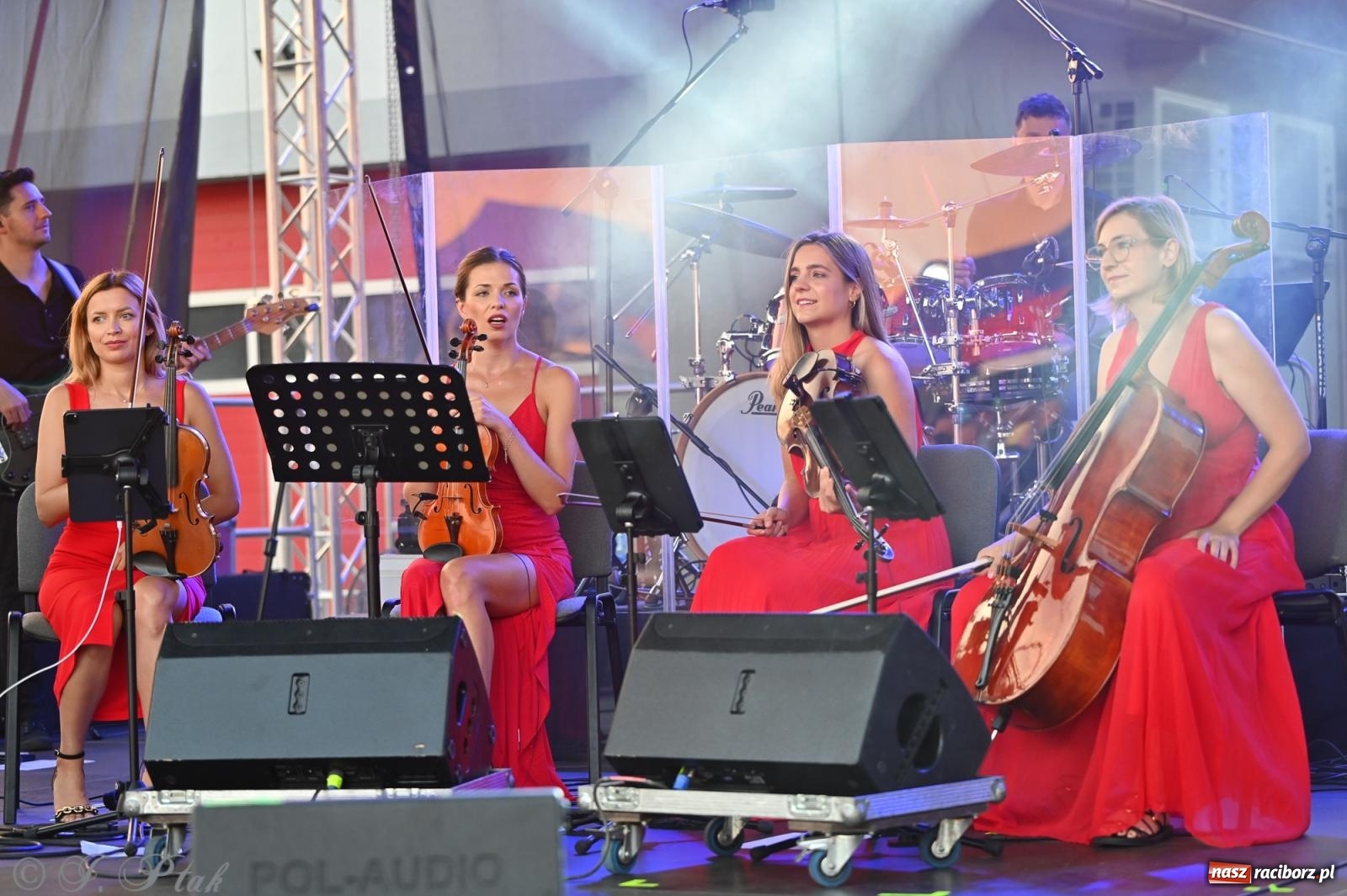 Zdjęcie w galerii na portalu naszraciborz.pl: Trzeci festyn parafialny w Raciborzu-Brzeziu – rodzinne święto z udziałem gości z całego województwa - relacja na bis! wiadomości z regionu