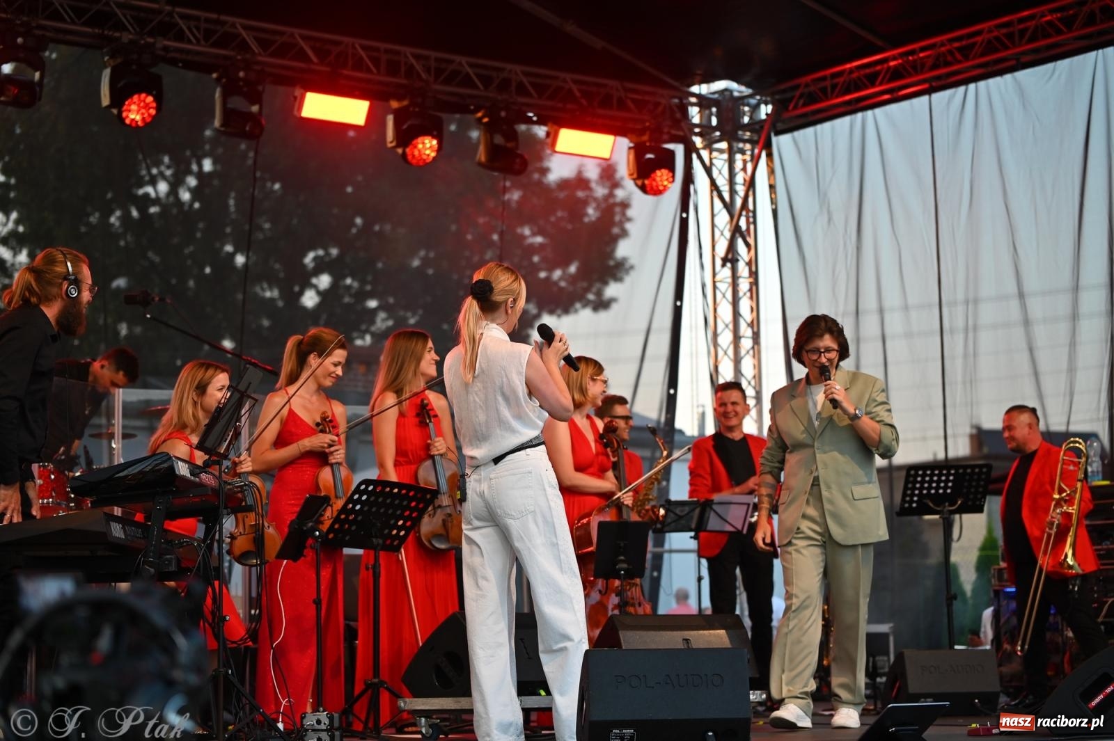 Zdjęcie w galerii na portalu naszraciborz.pl: Trzeci festyn parafialny w Raciborzu-Brzeziu – rodzinne święto z udziałem gości z całego województwa - relacja na bis! wiadomości z regionu