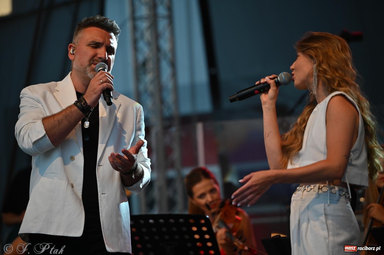 Zdjęcie w galerii na portalu naszraciborz.pl: Trzeci festyn parafialny w Raciborzu-Brzeziu – rodzinne święto z udziałem gości z całego województwa - relacja na bis! wiadomości z regionu