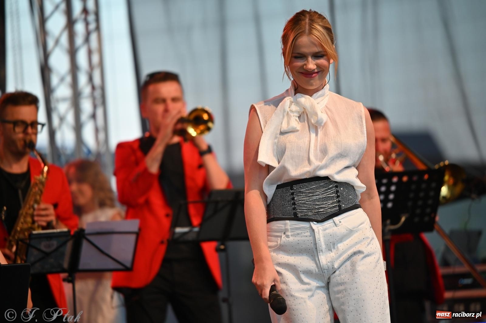 Zdjęcie w galerii na portalu naszraciborz.pl: Trzeci festyn parafialny w Raciborzu-Brzeziu – rodzinne święto z udziałem gości z całego województwa - relacja na bis! wiadomości z regionu