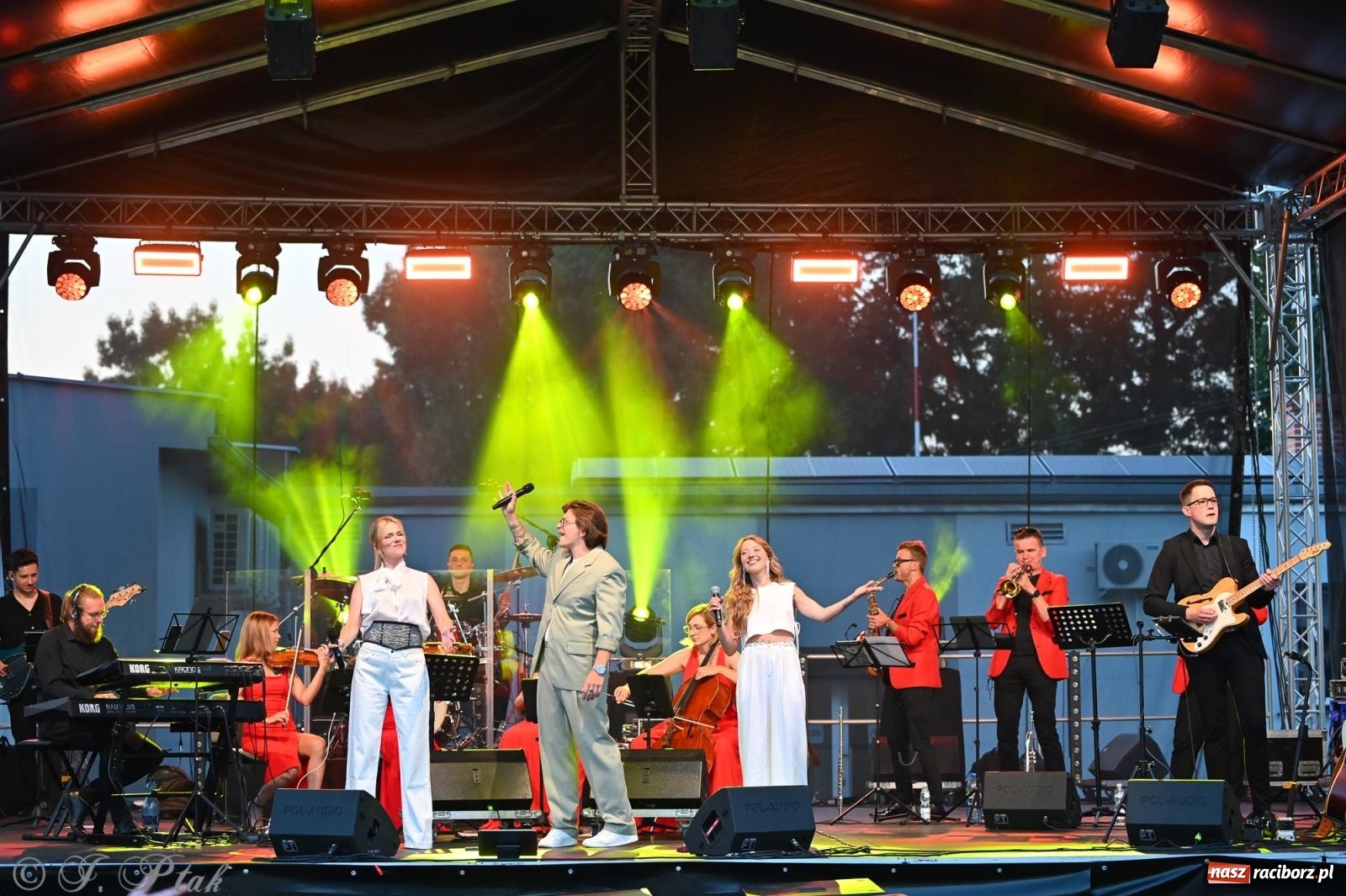 Zdjęcie w galerii na portalu naszraciborz.pl: Trzeci festyn parafialny w Raciborzu-Brzeziu – rodzinne święto z udziałem gości z całego województwa - relacja na bis! wiadomości z regionu