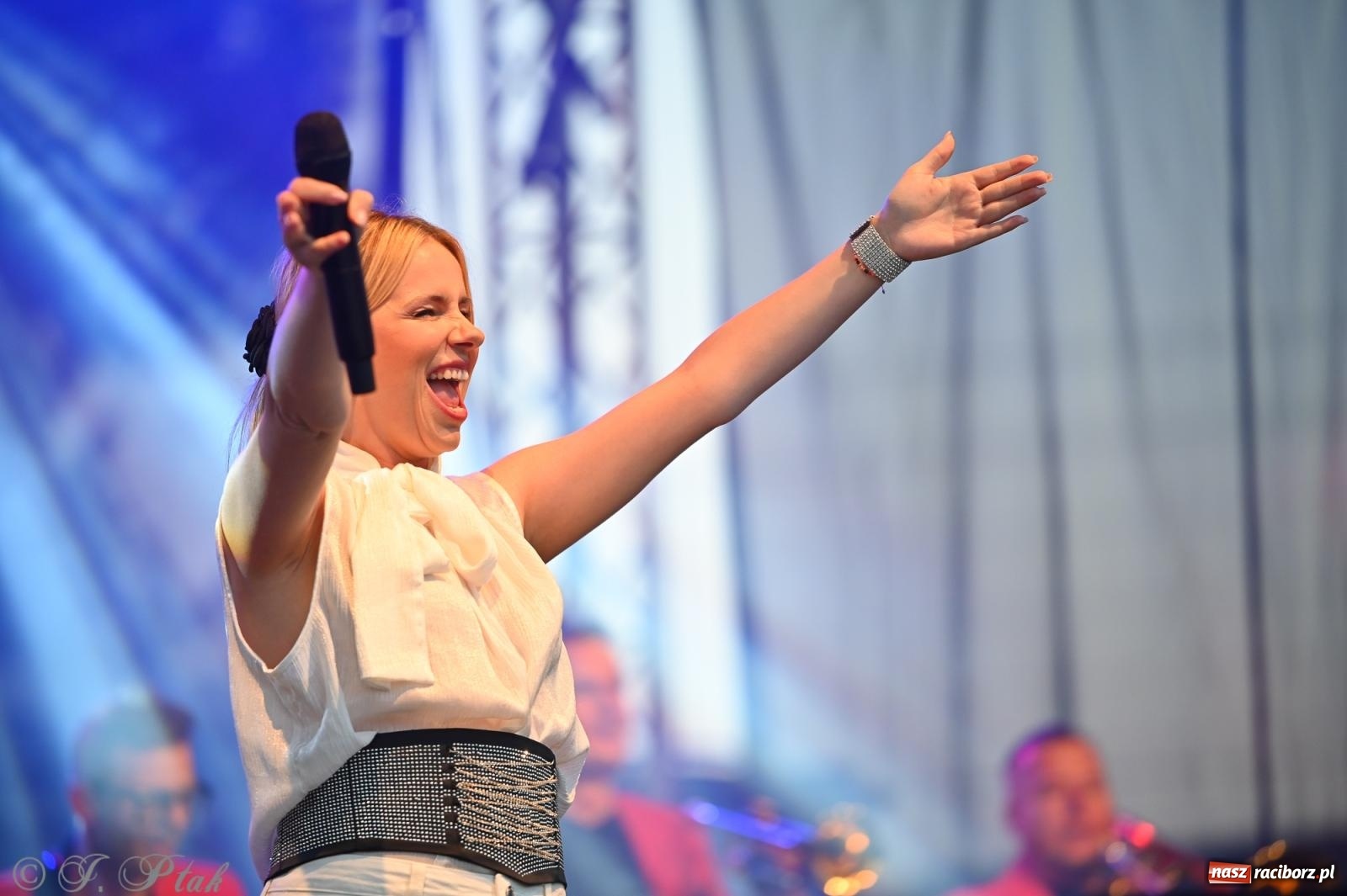 Zdjęcie w galerii na portalu naszraciborz.pl: Trzeci festyn parafialny w Raciborzu-Brzeziu – rodzinne święto z udziałem gości z całego województwa - relacja na bis! wiadomości z regionu