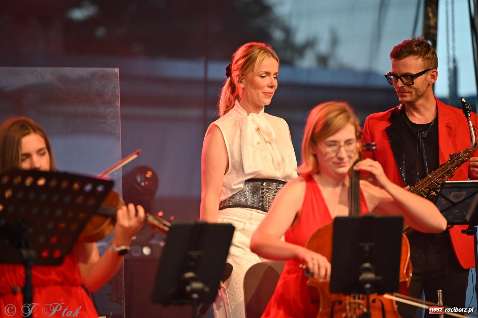 Zdjęcie w galerii na portalu naszraciborz.pl: Trzeci festyn parafialny w Raciborzu-Brzeziu – rodzinne święto z udziałem gości z całego województwa - relacja na bis! wiadomości z regionu