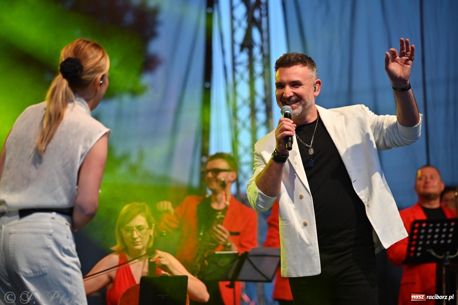 Zdjęcie w galerii na portalu naszraciborz.pl: Trzeci festyn parafialny w Raciborzu-Brzeziu – rodzinne święto z udziałem gości z całego województwa - relacja na bis! wiadomości z regionu