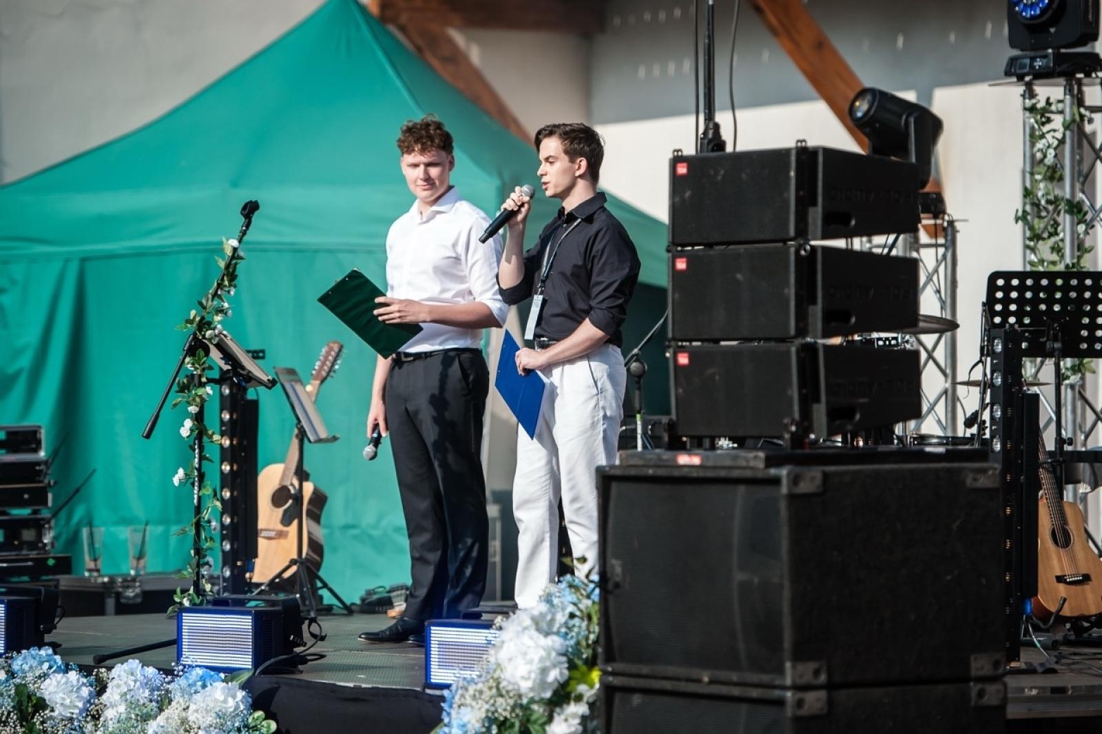 Zdjęcie w galerii na portalu naszraciborz.pl: Z miłości do muzyki – jubileuszowy koncert Voltage na Zamku Piastowskim. W roli głównej Justyna Bulenda wiadomości z regionu