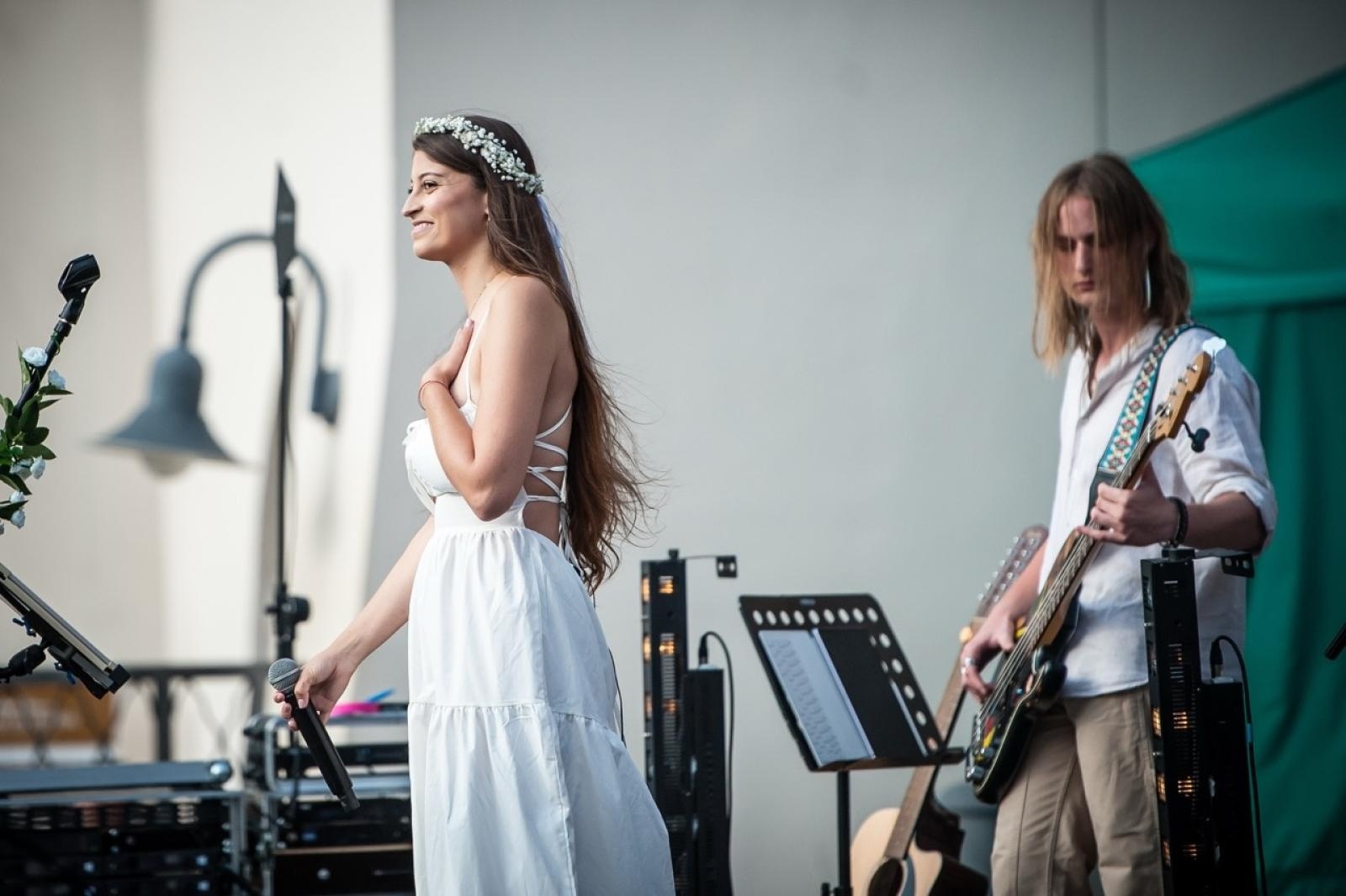 Zdjęcie w galerii na portalu naszraciborz.pl: Z miłości do muzyki – jubileuszowy koncert Voltage na Zamku Piastowskim. W roli głównej Justyna Bulenda wiadomości z regionu