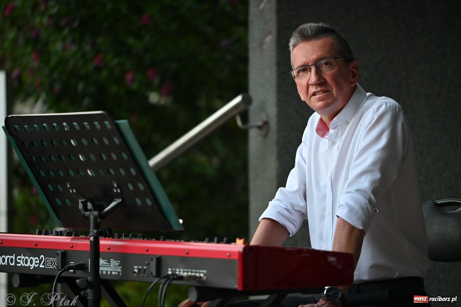 Zdjęcie w galerii na portalu naszraciborz.pl: Muzyczna uczta w Parku Roth – Raciborska Orkiestra Dęta Plania zaprezentowała najpiękniejsze covery wiadomości z regionu