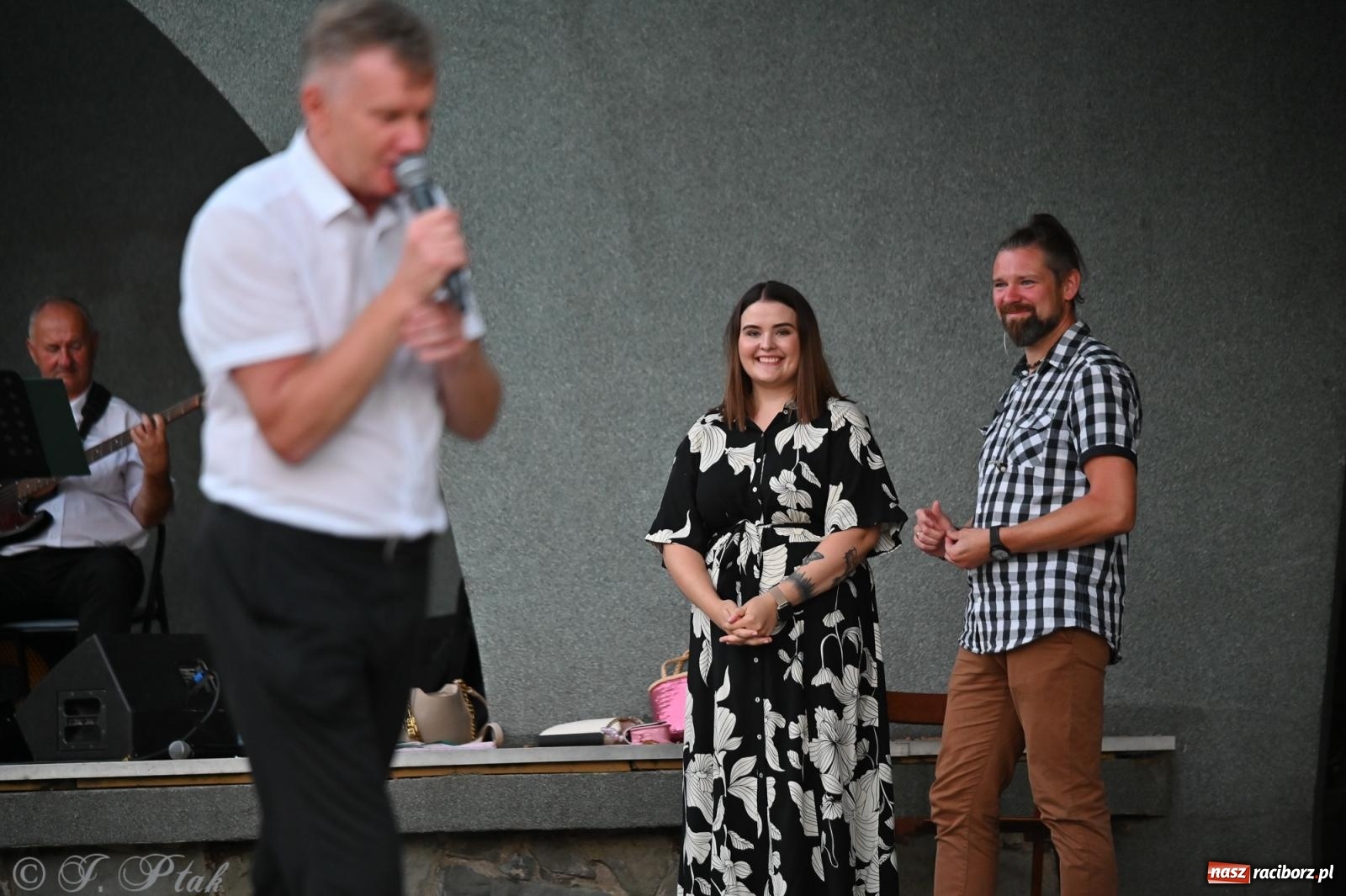 Zdjęcie w galerii na portalu naszraciborz.pl: Muzyczna uczta w Parku Roth – Raciborska Orkiestra Dęta Plania zaprezentowała najpiękniejsze covery wiadomości z regionu