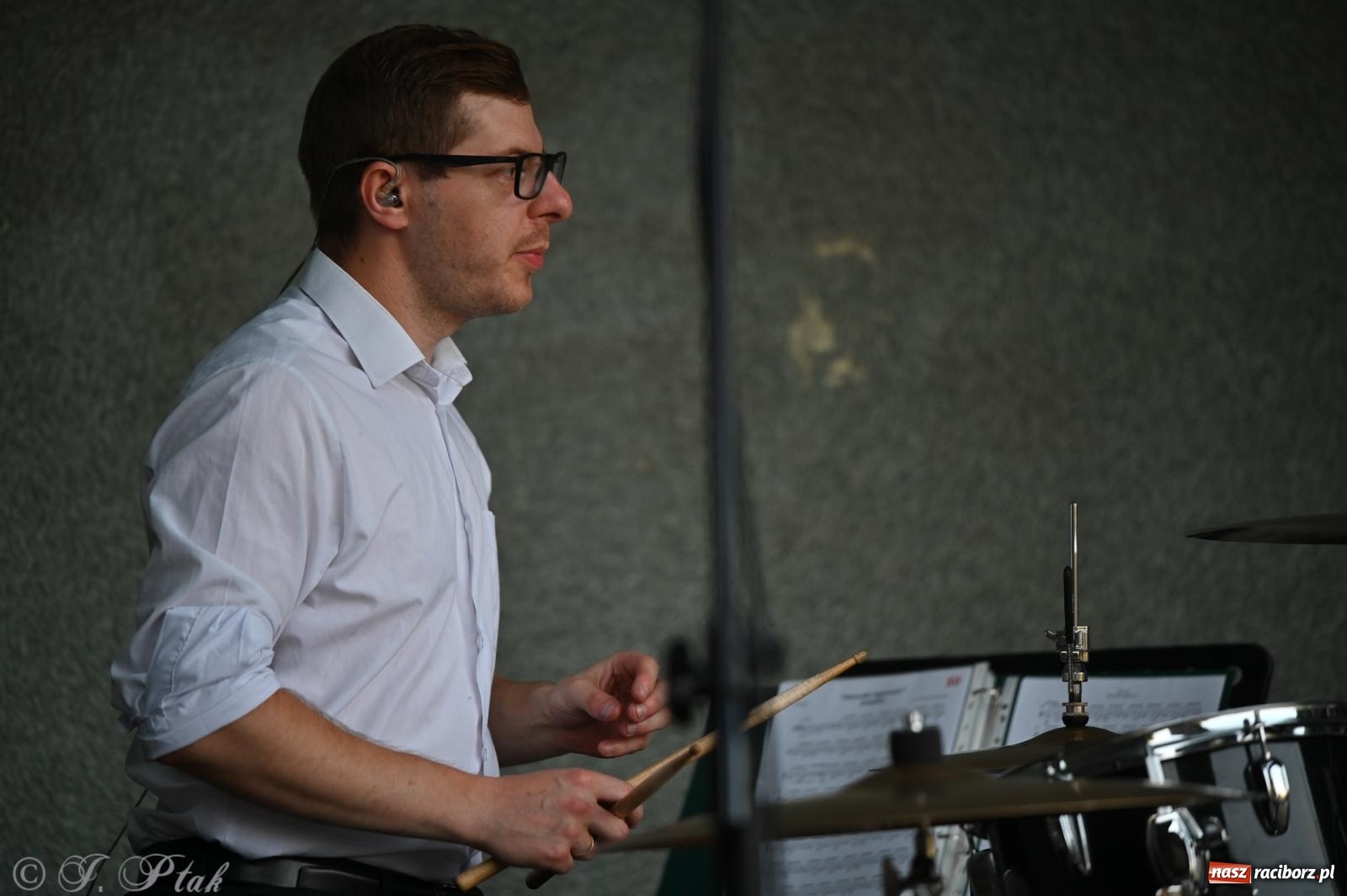 Zdjęcie w galerii na portalu naszraciborz.pl: Muzyczna uczta w Parku Roth – Raciborska Orkiestra Dęta Plania zaprezentowała najpiękniejsze covery wiadomości z regionu