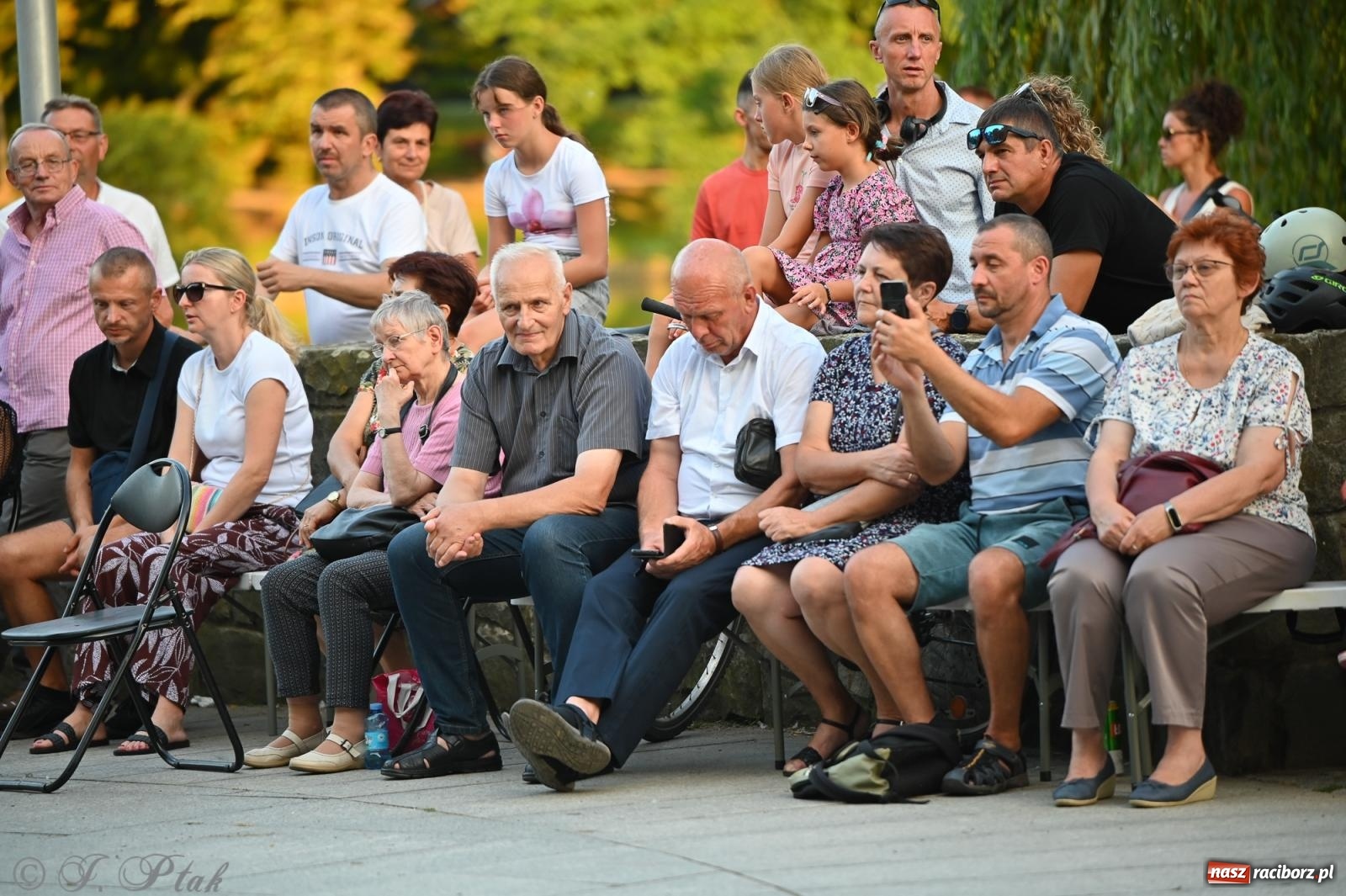 Zdjęcie w galerii na portalu naszraciborz.pl: Muzyczna uczta w Parku Roth – Raciborska Orkiestra Dęta Plania zaprezentowała najpiękniejsze covery wiadomości z regionu