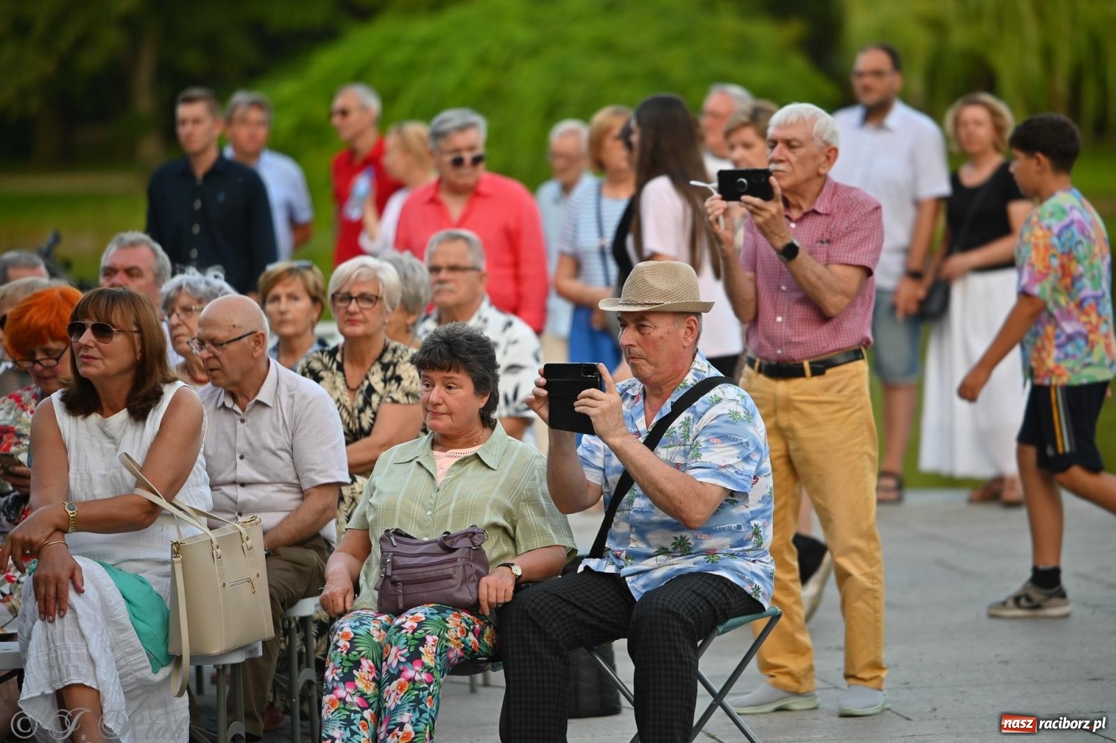 Zdjęcie w galerii na portalu naszraciborz.pl: Muzyczna uczta w Parku Roth – Raciborska Orkiestra Dęta Plania zaprezentowała najpiękniejsze covery wiadomości z regionu