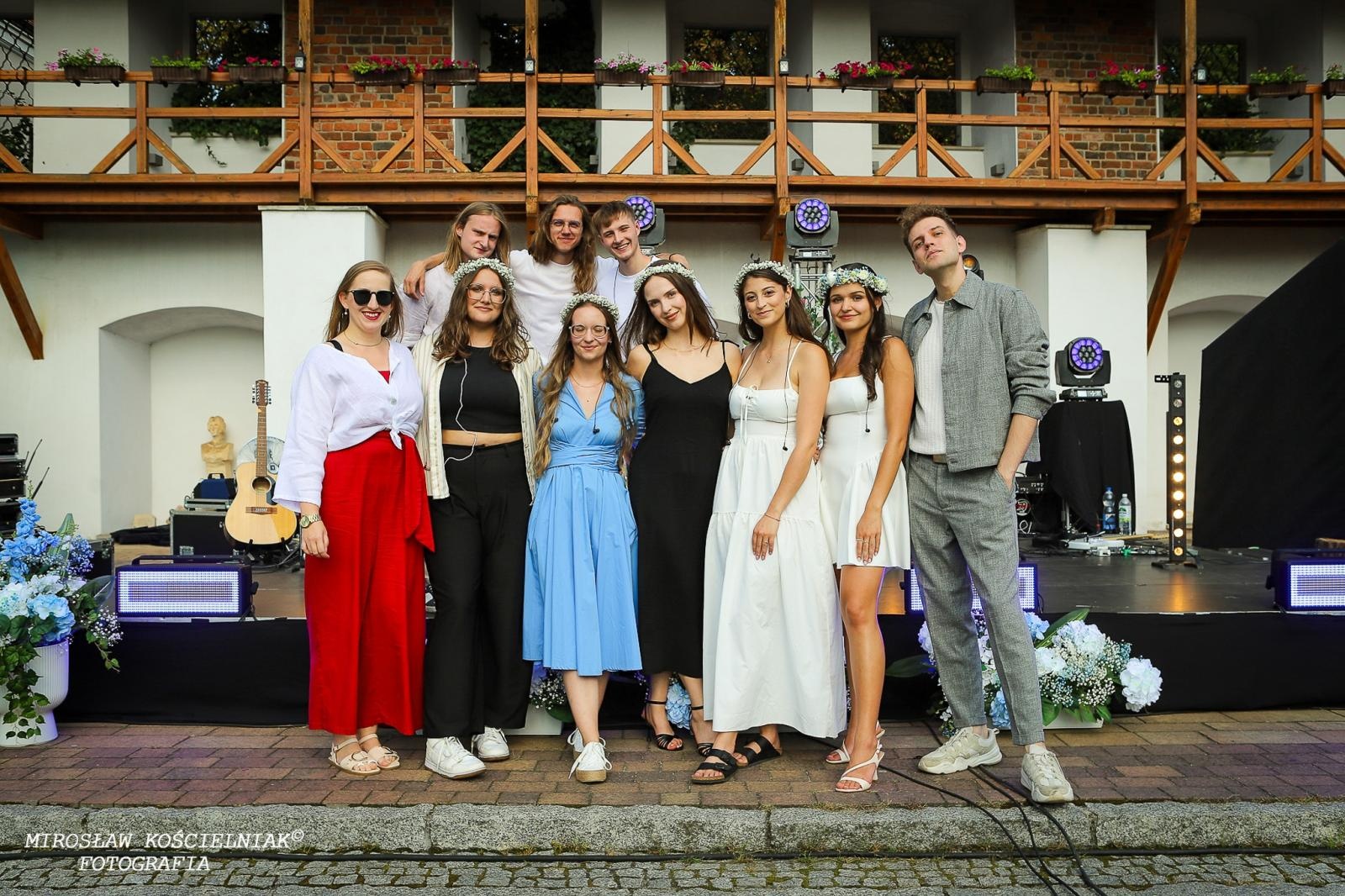 Zdjęcie w galerii na portalu naszraciborz.pl: Muzyczne emocje na bis – jubileuszowy koncert Z miłości do muzyki na Zamku Piastowskim wiadomości z regionu