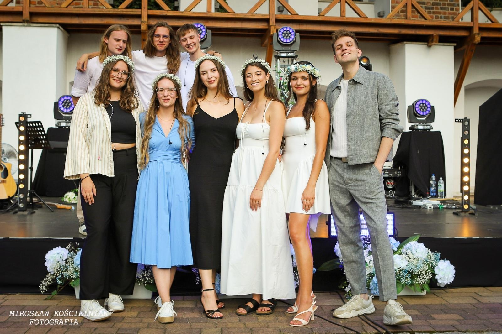 Zdjęcie w galerii na portalu naszraciborz.pl: Muzyczne emocje na bis – jubileuszowy koncert Z miłości do muzyki na Zamku Piastowskim wiadomości z regionu