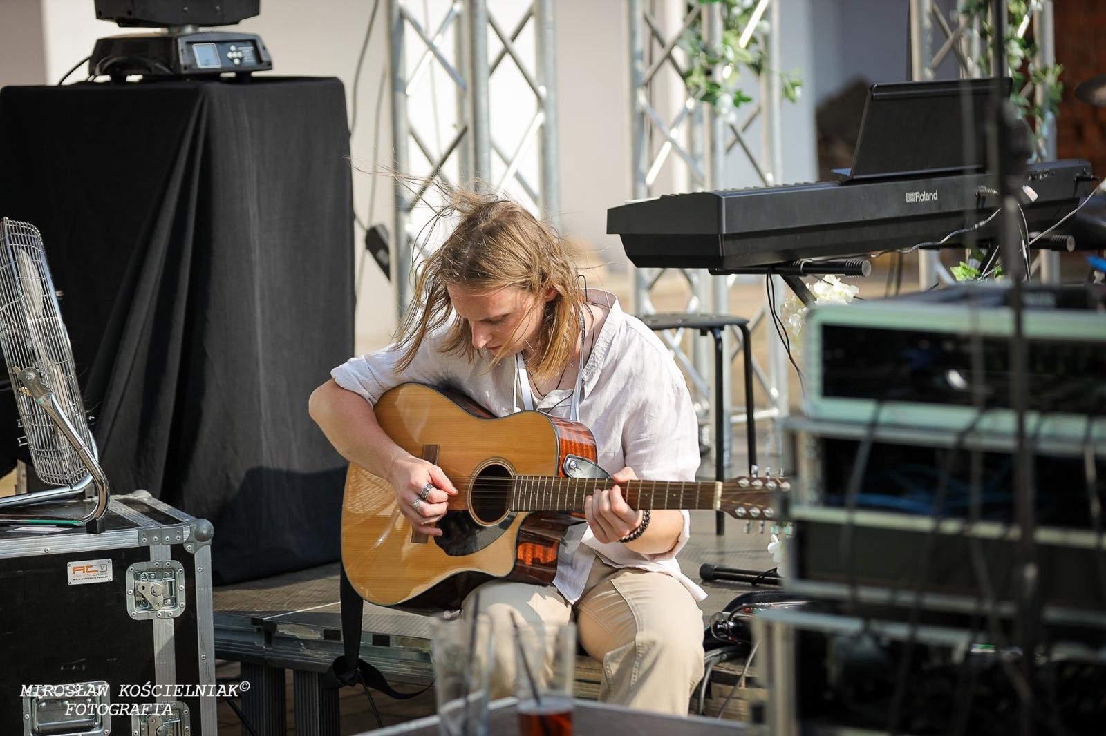 Zdjęcie w galerii na portalu naszraciborz.pl: Muzyczne emocje na bis – jubileuszowy koncert Z miłości do muzyki na Zamku Piastowskim wiadomości z regionu