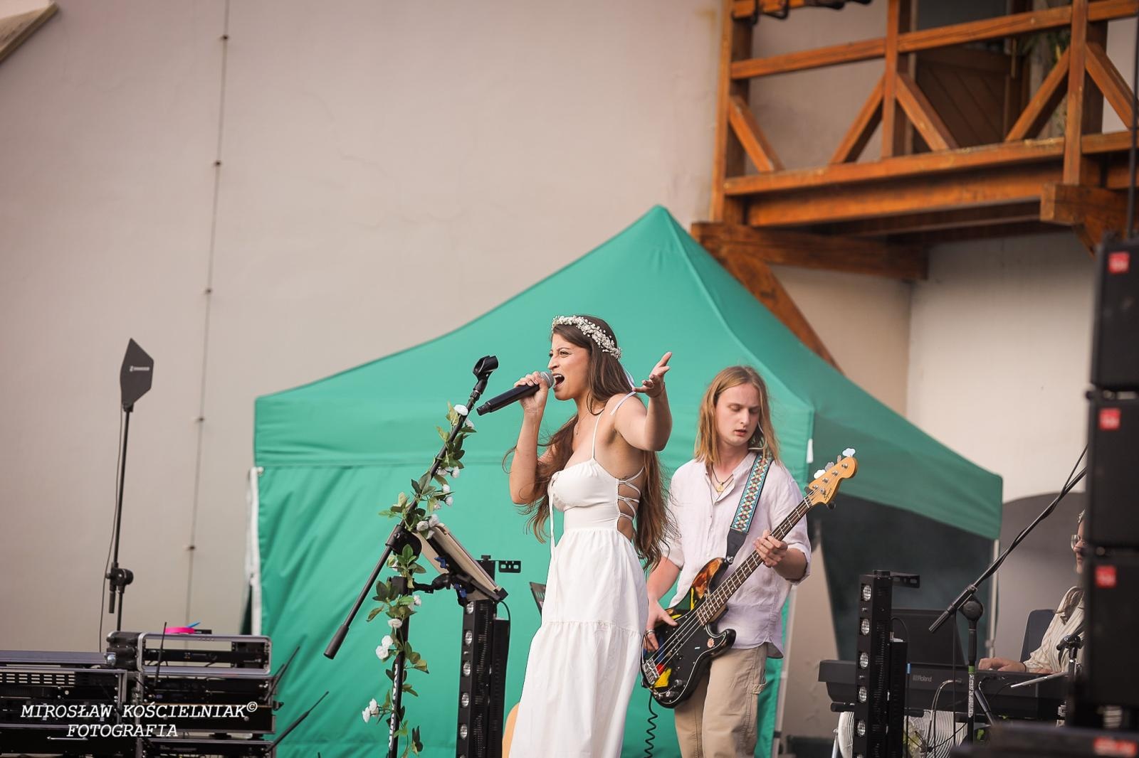 Zdjęcie w galerii na portalu naszraciborz.pl: Muzyczne emocje na bis – jubileuszowy koncert Z miłości do muzyki na Zamku Piastowskim wiadomości z regionu