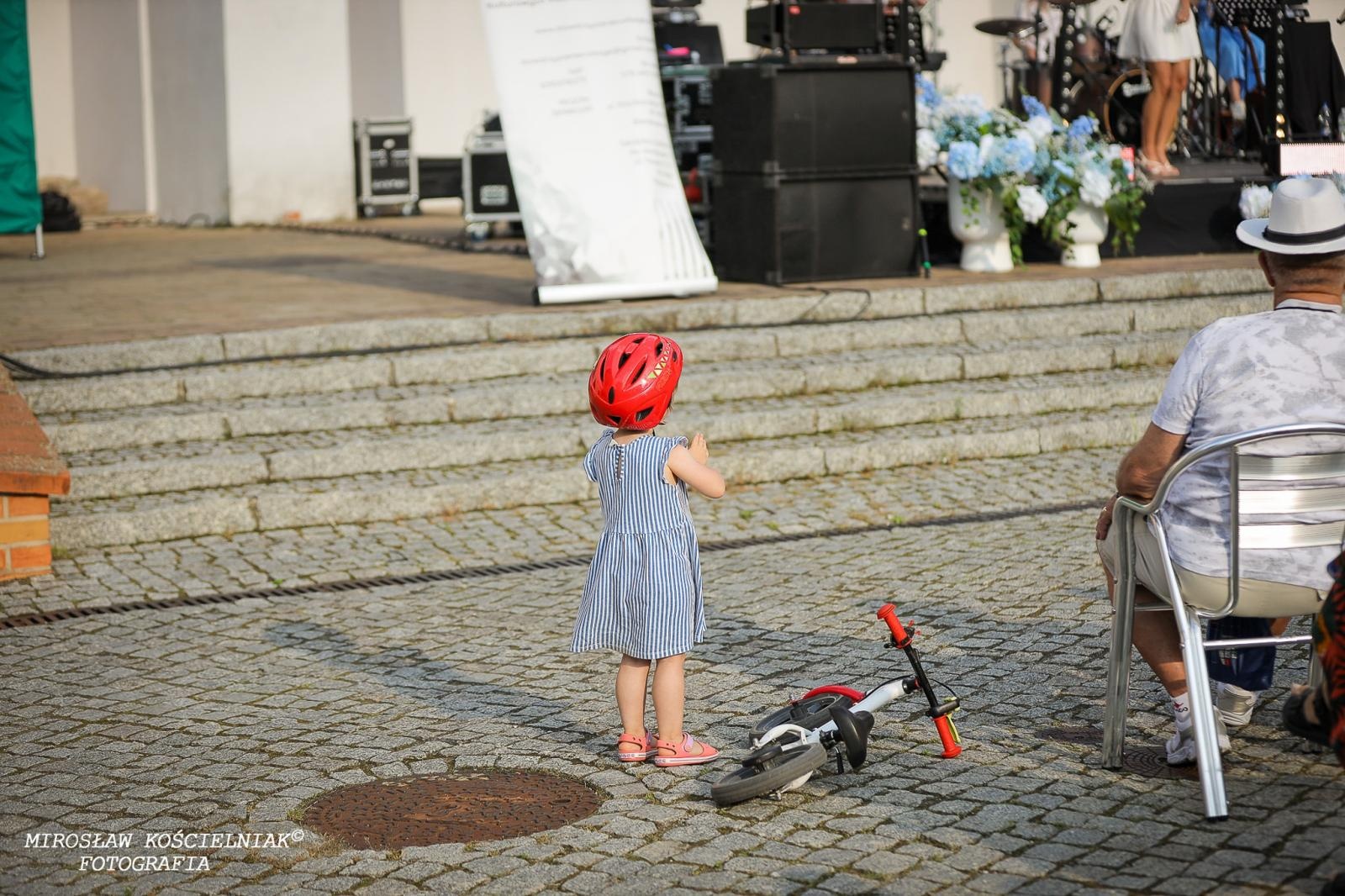 Zdjęcie w galerii na portalu naszraciborz.pl: Muzyczne emocje na bis – jubileuszowy koncert Z miłości do muzyki na Zamku Piastowskim wiadomości z regionu