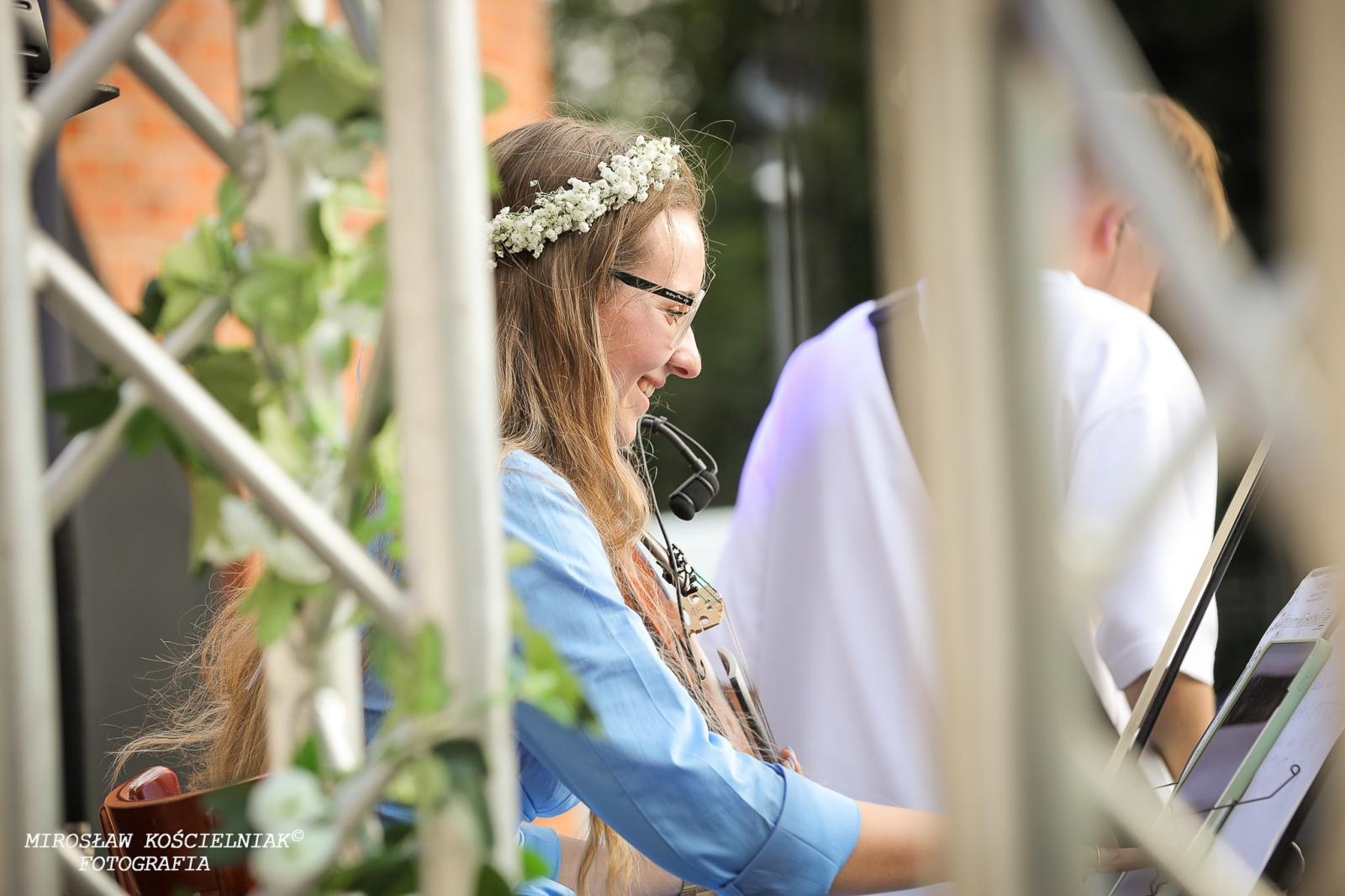 Zdjęcie w galerii na portalu naszraciborz.pl: Muzyczne emocje na bis – jubileuszowy koncert Z miłości do muzyki na Zamku Piastowskim wiadomości z regionu
