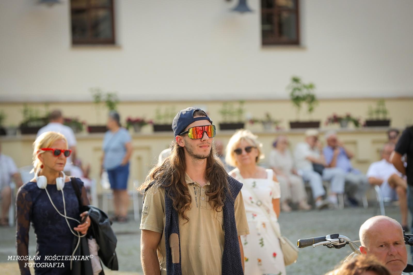 Zdjęcie w galerii na portalu naszraciborz.pl: Muzyczne emocje na bis – jubileuszowy koncert Z miłości do muzyki na Zamku Piastowskim wiadomości z regionu