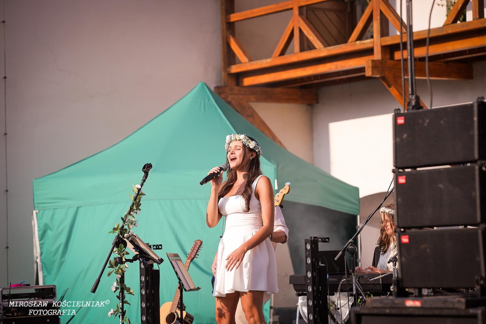 Zdjęcie w galerii na portalu naszraciborz.pl: Muzyczne emocje na bis – jubileuszowy koncert Z miłości do muzyki na Zamku Piastowskim wiadomości z regionu