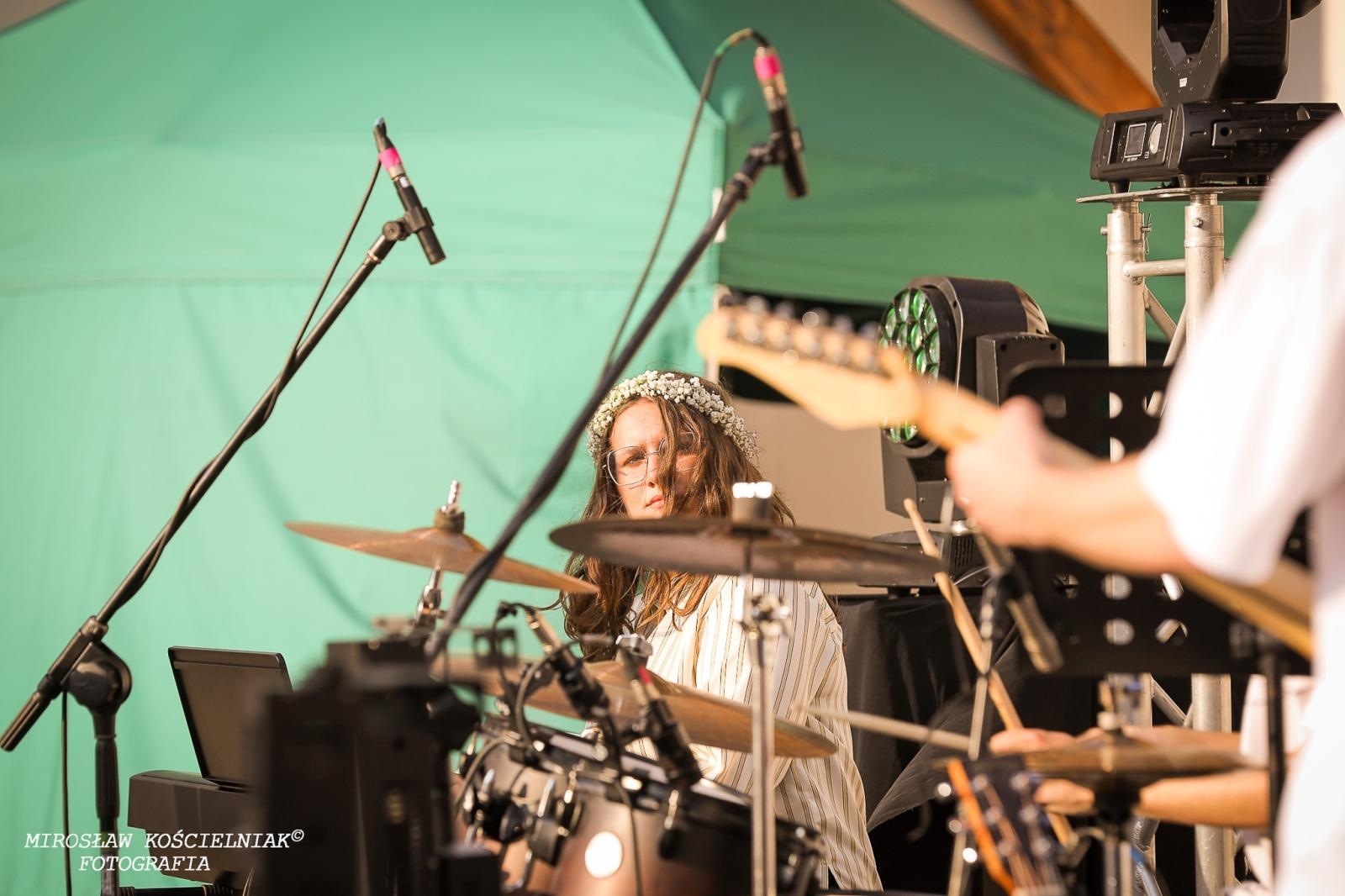 Zdjęcie w galerii na portalu naszraciborz.pl: Muzyczne emocje na bis – jubileuszowy koncert Z miłości do muzyki na Zamku Piastowskim wiadomości z regionu