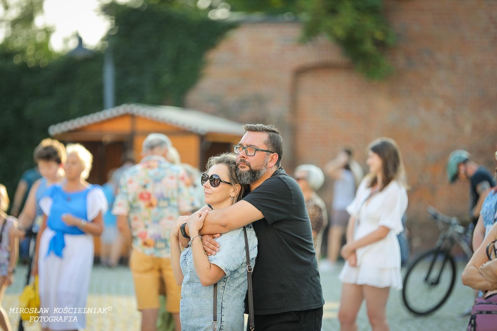 Zdjęcie w galerii na portalu naszraciborz.pl: Muzyczne emocje na bis – jubileuszowy koncert Z miłości do muzyki na Zamku Piastowskim wiadomości z regionu