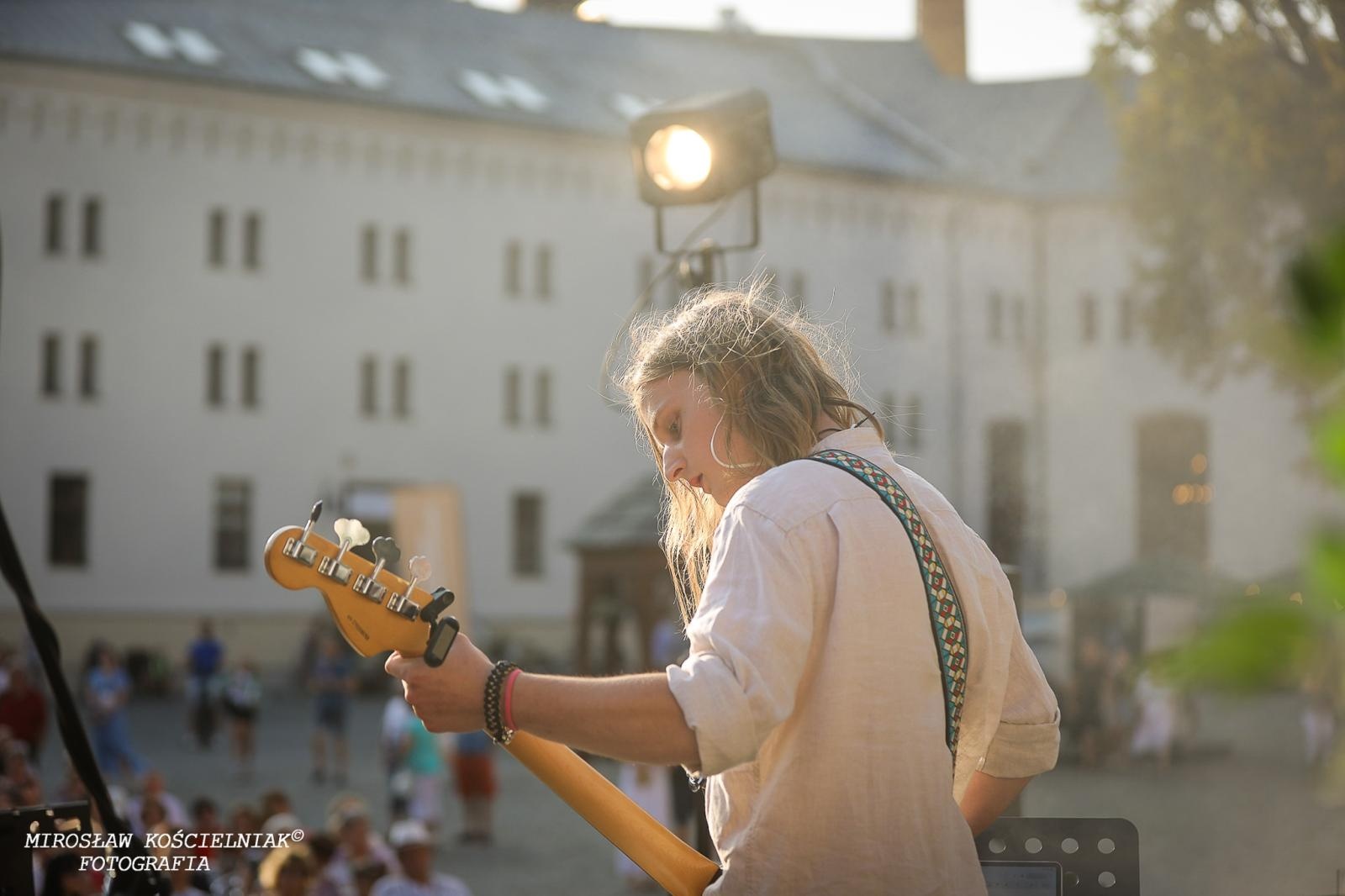 Zdjęcie w galerii na portalu naszraciborz.pl: Muzyczne emocje na bis – jubileuszowy koncert Z miłości do muzyki na Zamku Piastowskim wiadomości z regionu